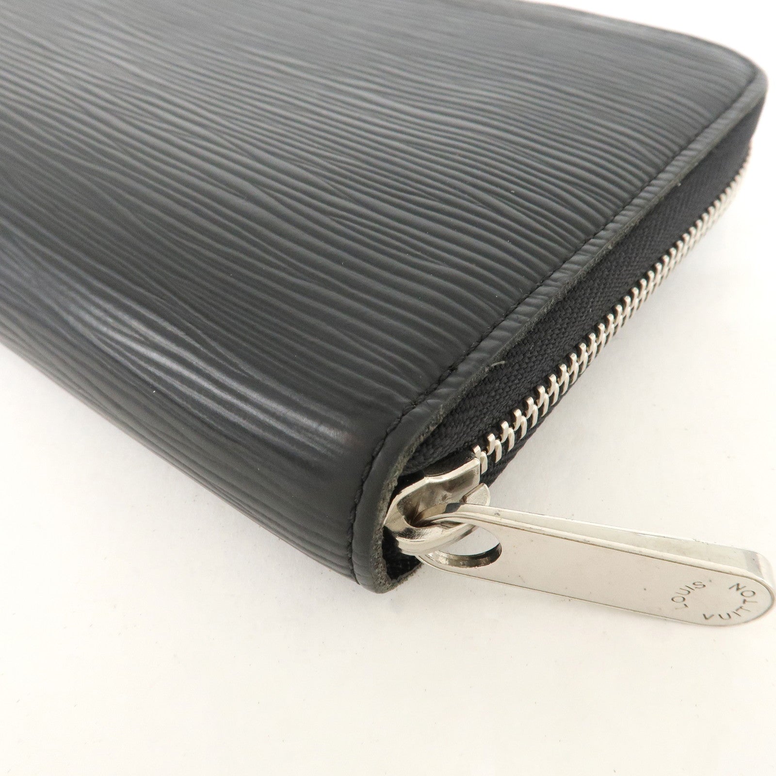 Louis Vuitton Epi Zippy Organizer Wallet Black Noir M63852