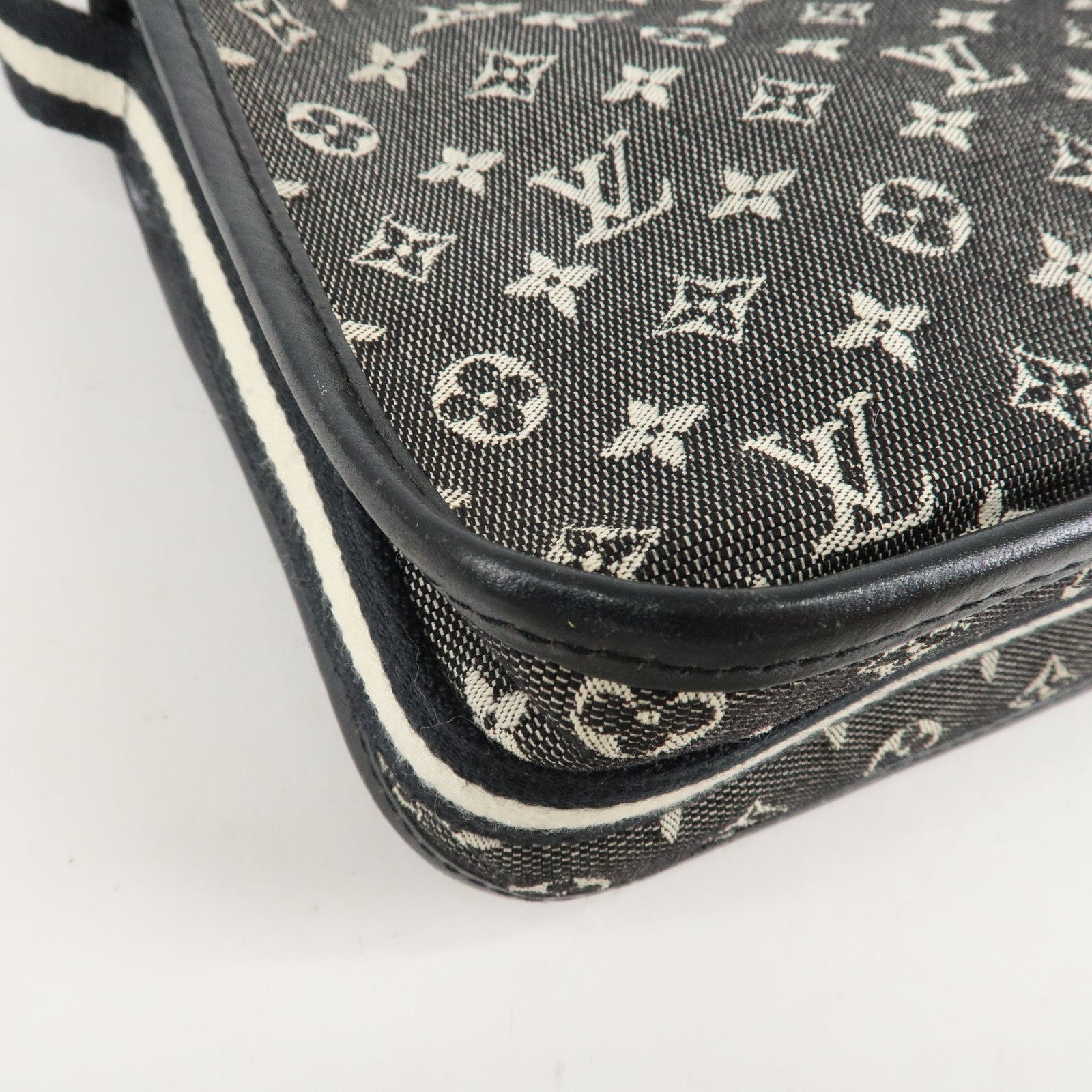 Louis Vuitton Monogram Mini Pochette Catrine Noir M92334