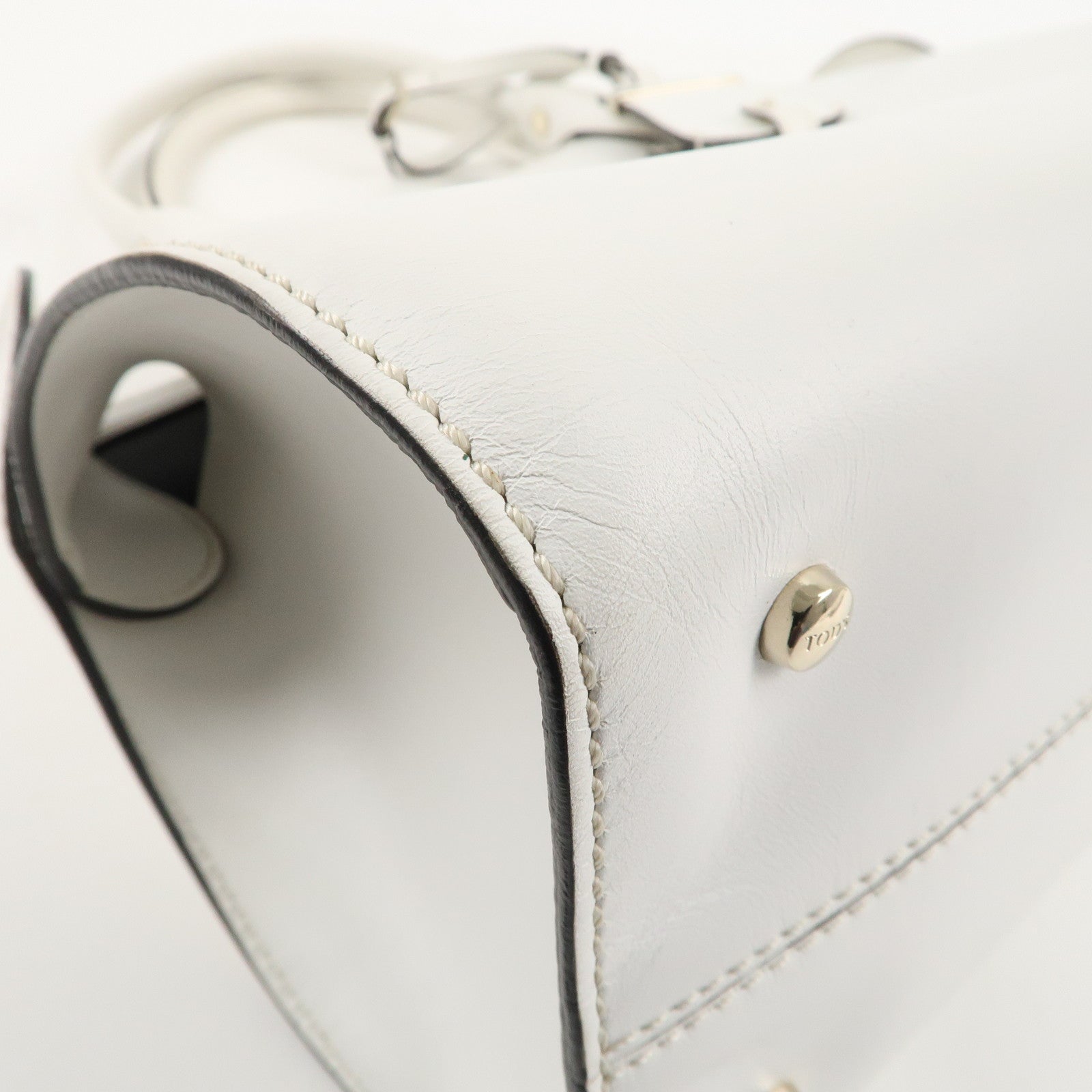 TOD
S Leather Cape Bag Hand Shoulder Bag White Gold Hardware