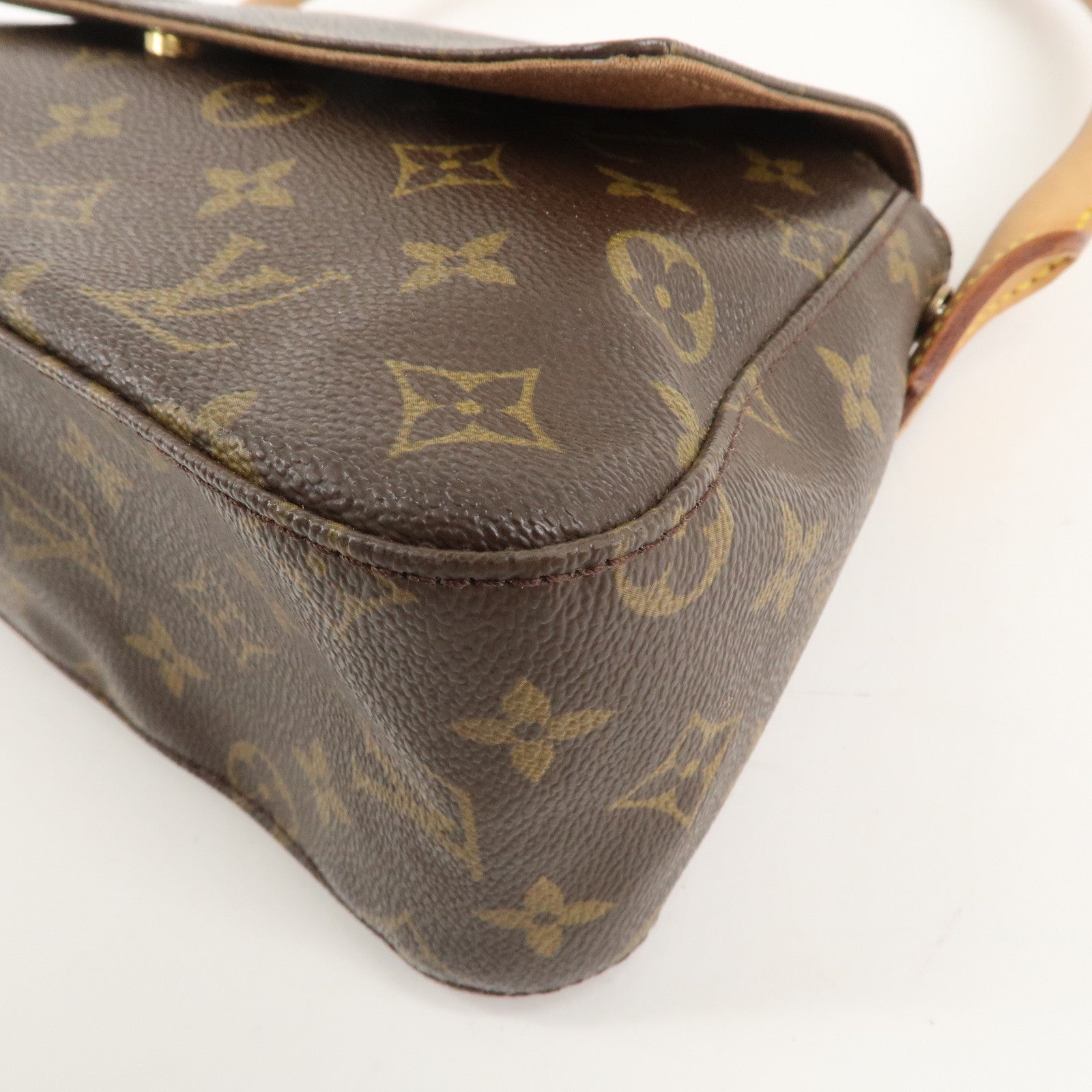 Louis Vuitton Monogram Mini Looping Shoulder Bag Hand Bag M51147