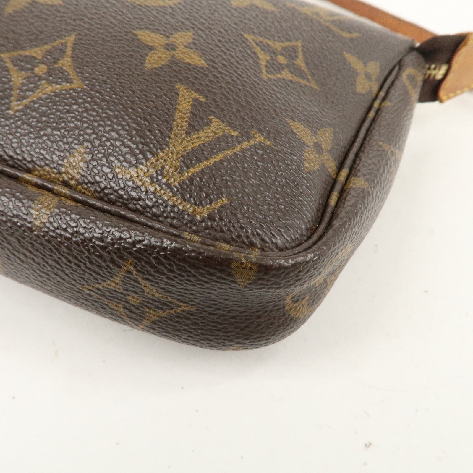 Louis Vuitton Monogram Pochette Accessoires Pouch M51980