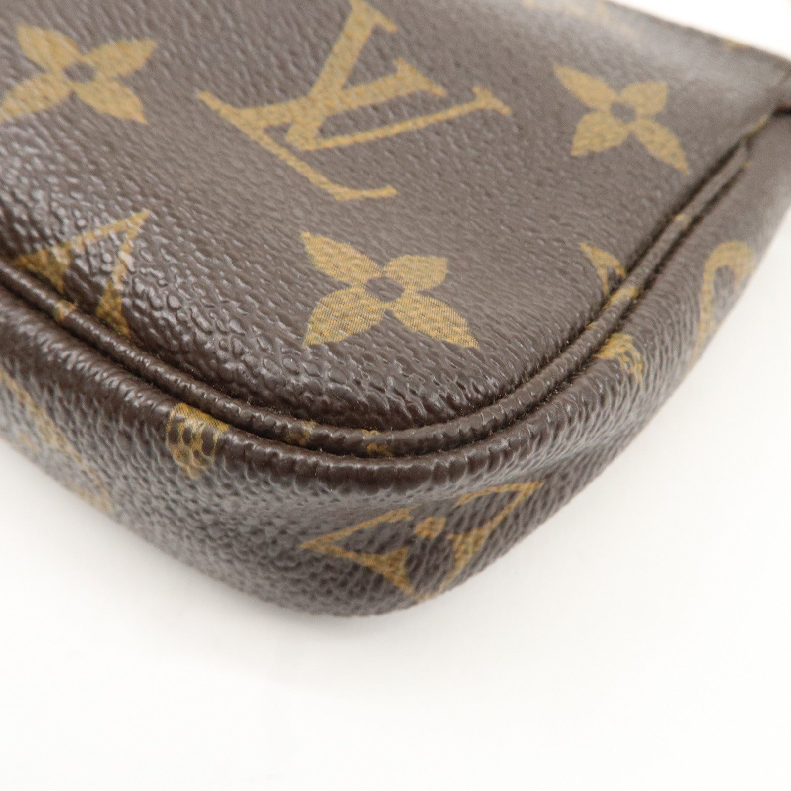 Louis Vuitton Monogram Mini Pochette Accessoires Pouch M58009