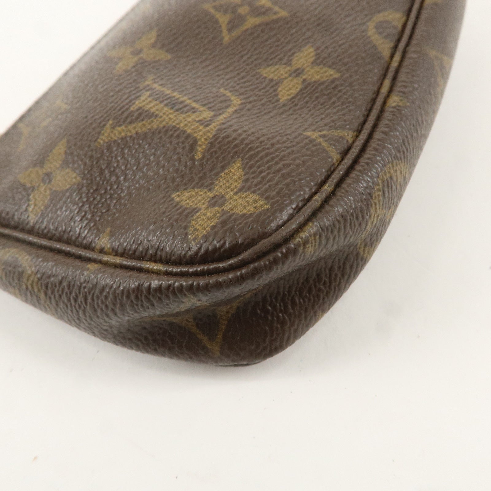 Louis Vuitton Monogram Mini Pochette Accessoires Pouch M58009