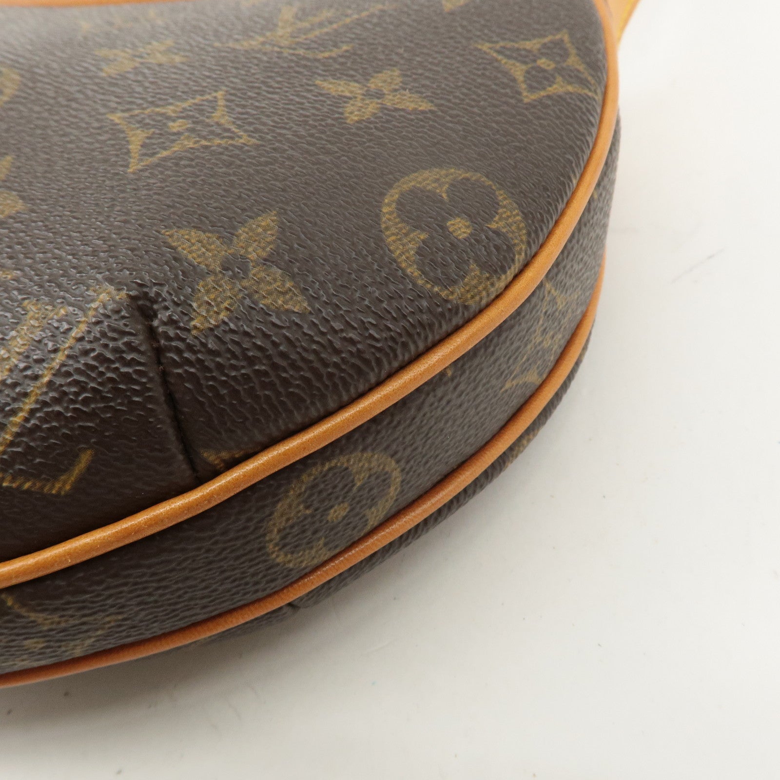 Louis Vuitton Monogram Pochette Croissant Shoulder Bag M51510