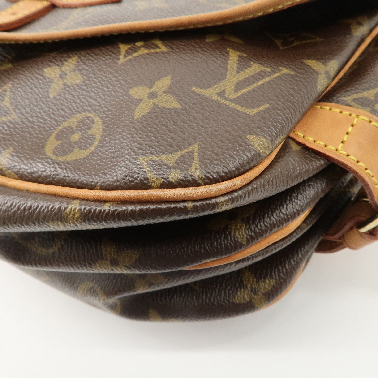 Louis Vuitton Monogram Saumur 30 Crossbody Bag Brown M42256 Used