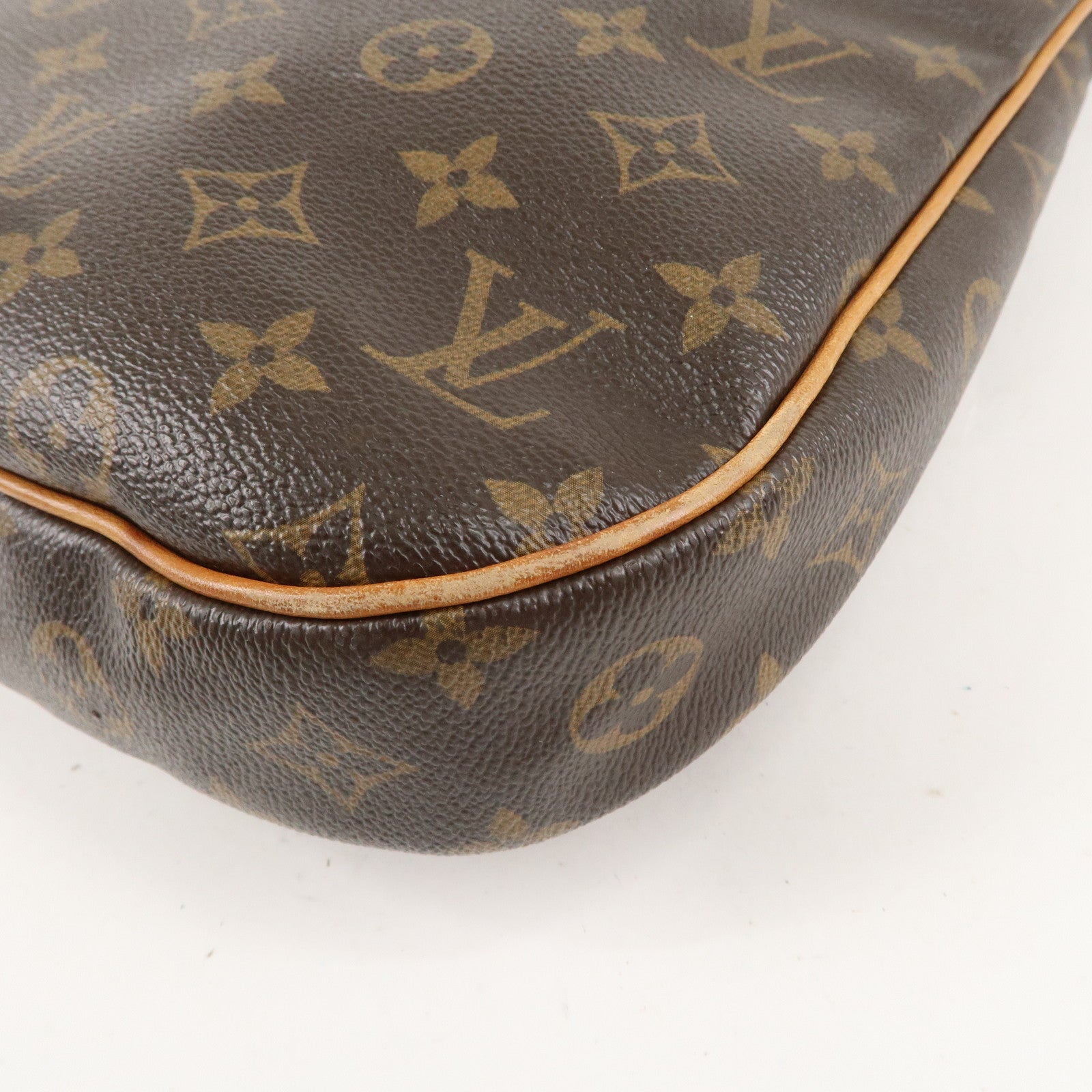 Louis Vuitton Monogram Odeon MM Crossbody Shoulder Bag M56389