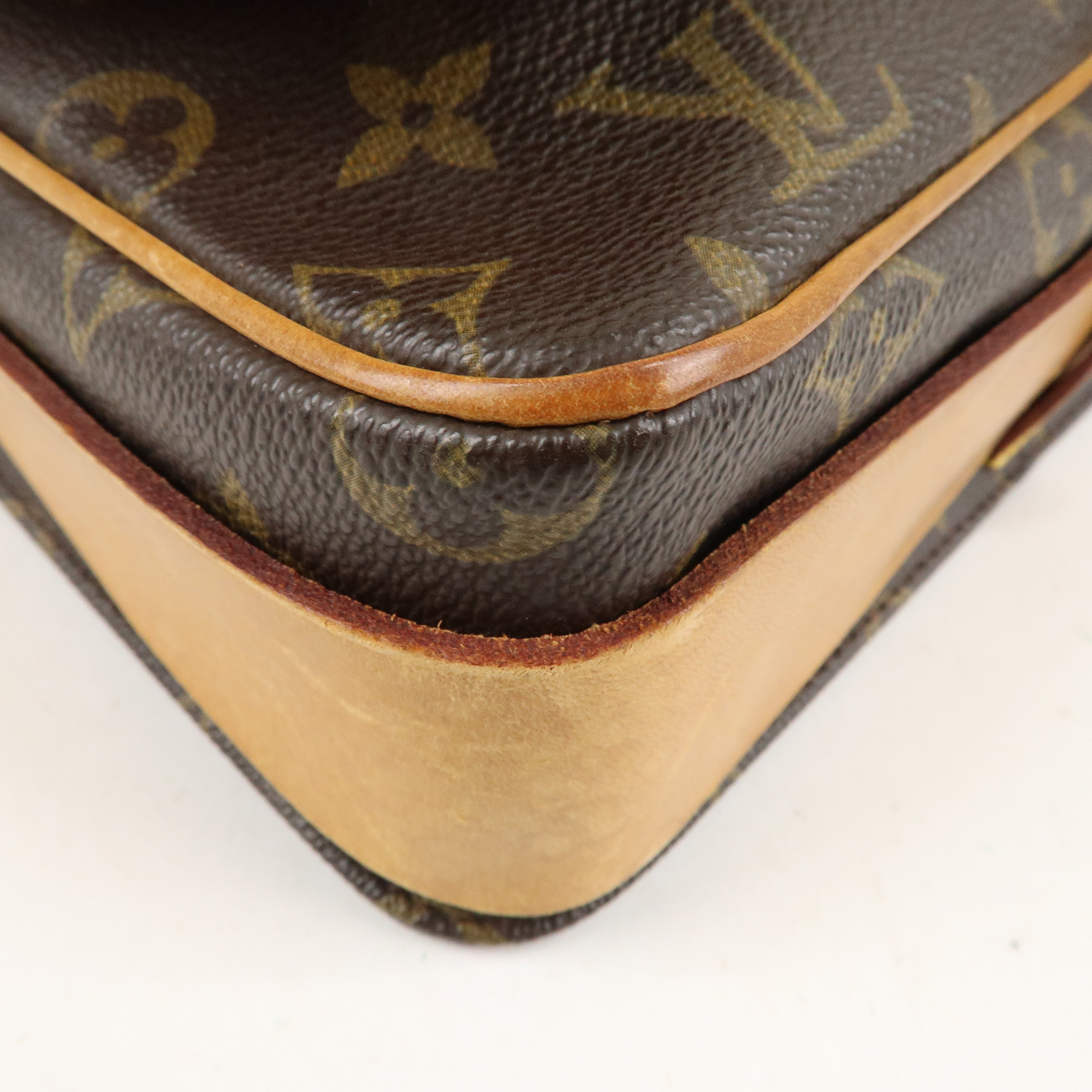 Louis Vuitton Monogram Cartouchiere 26 Shoulder Bag M51252