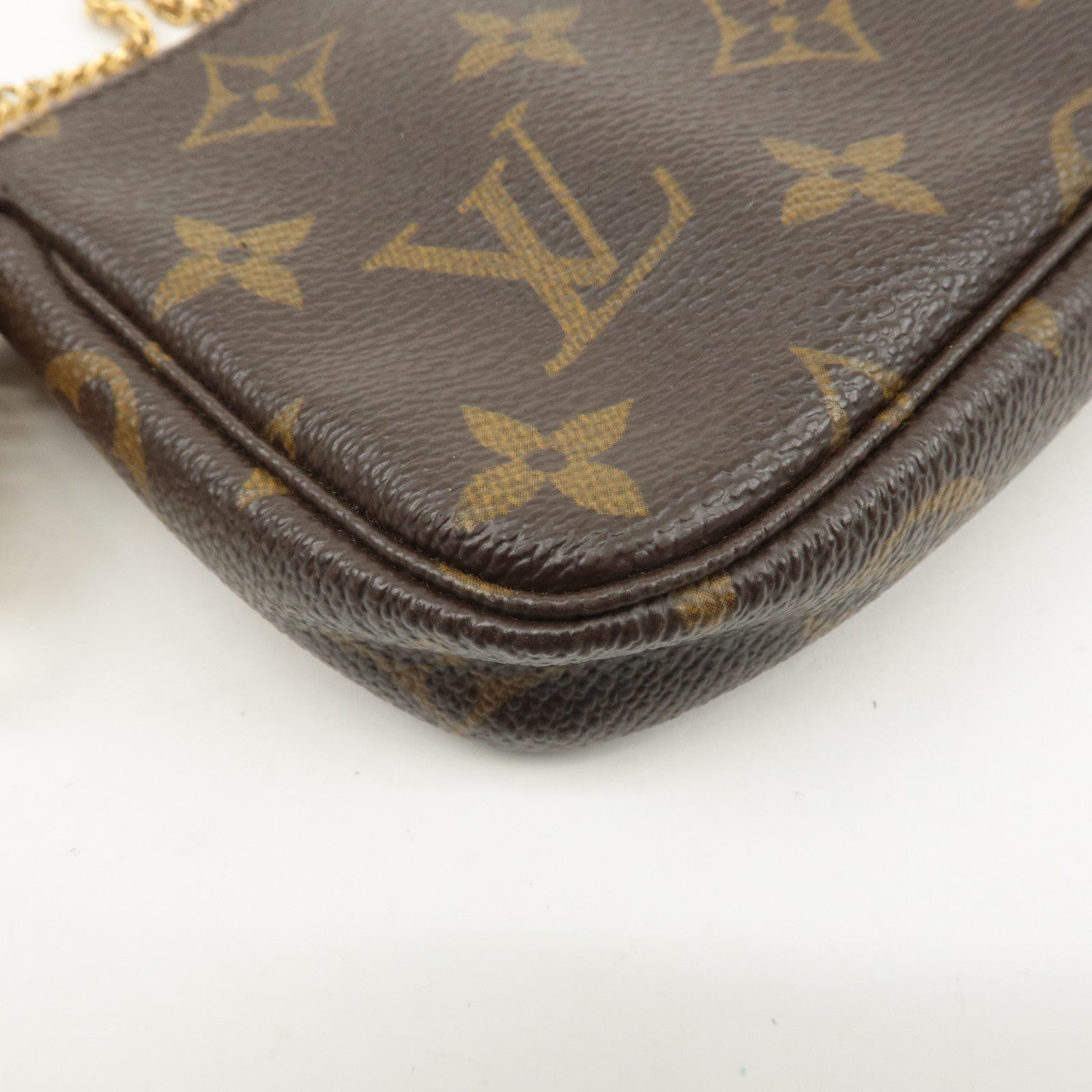 Louis Vuitton Monogram Mini Pochette Accessoires Pouch M58009