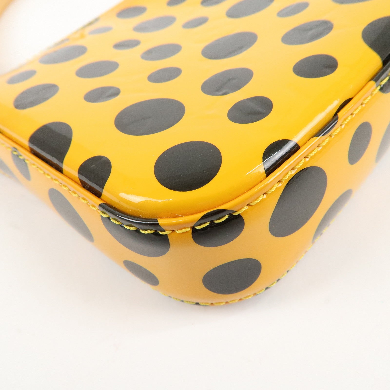 Louis Vuitton Vernis Pochette Accessoires Yayoi Kusama Dot M91426