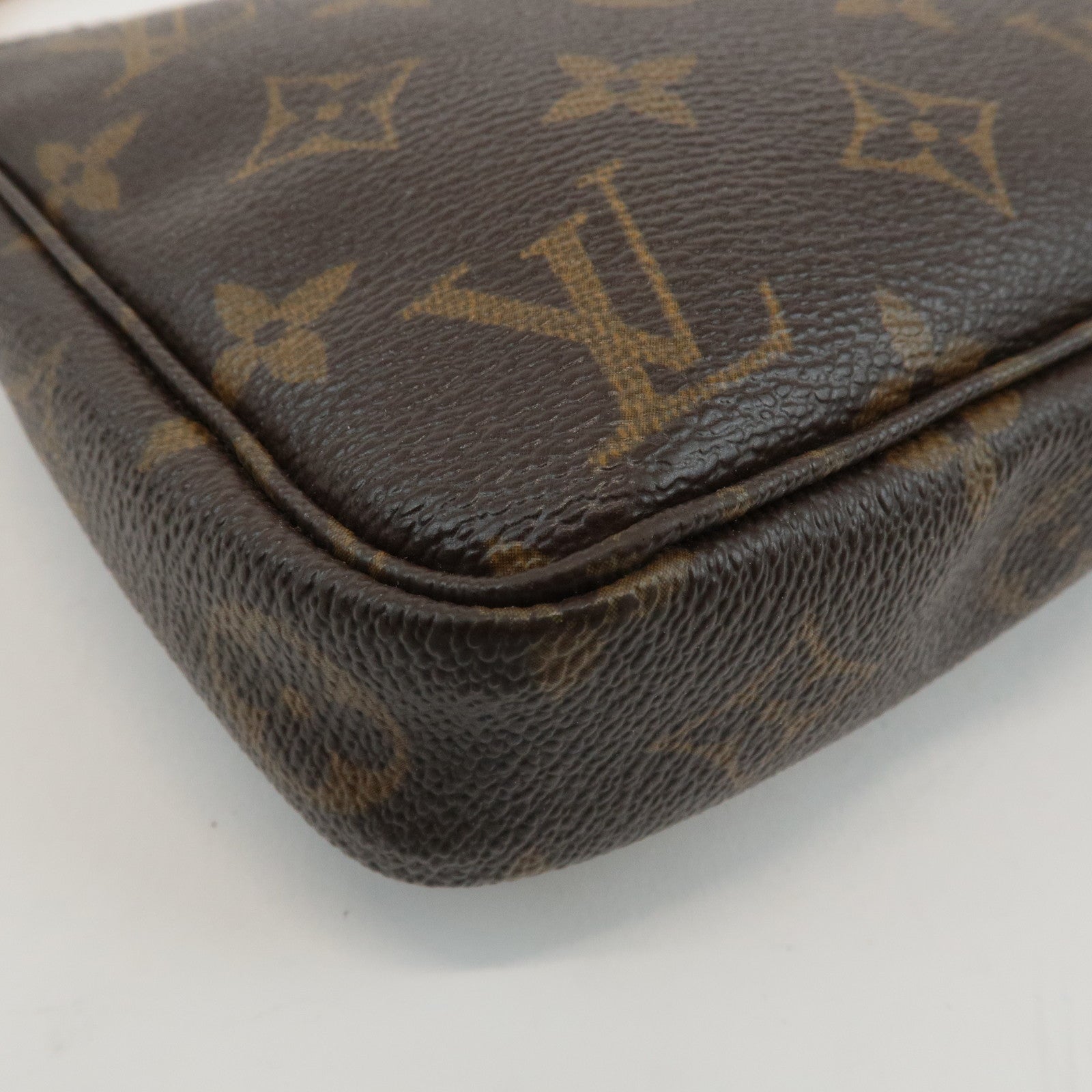 Louis Vuitton Monogram Panda Pochette Accessoires Pouch M51980