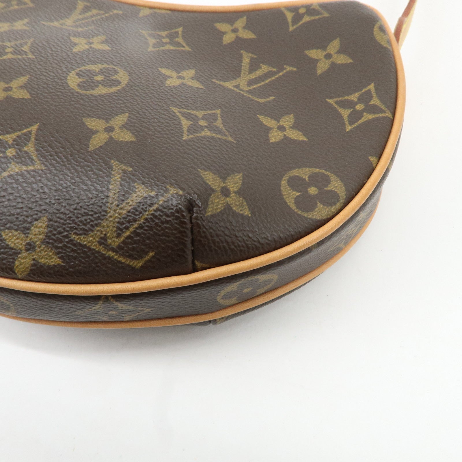 Louis Vuitton Monogram Pochette Croissant Shoulder Bag M51510