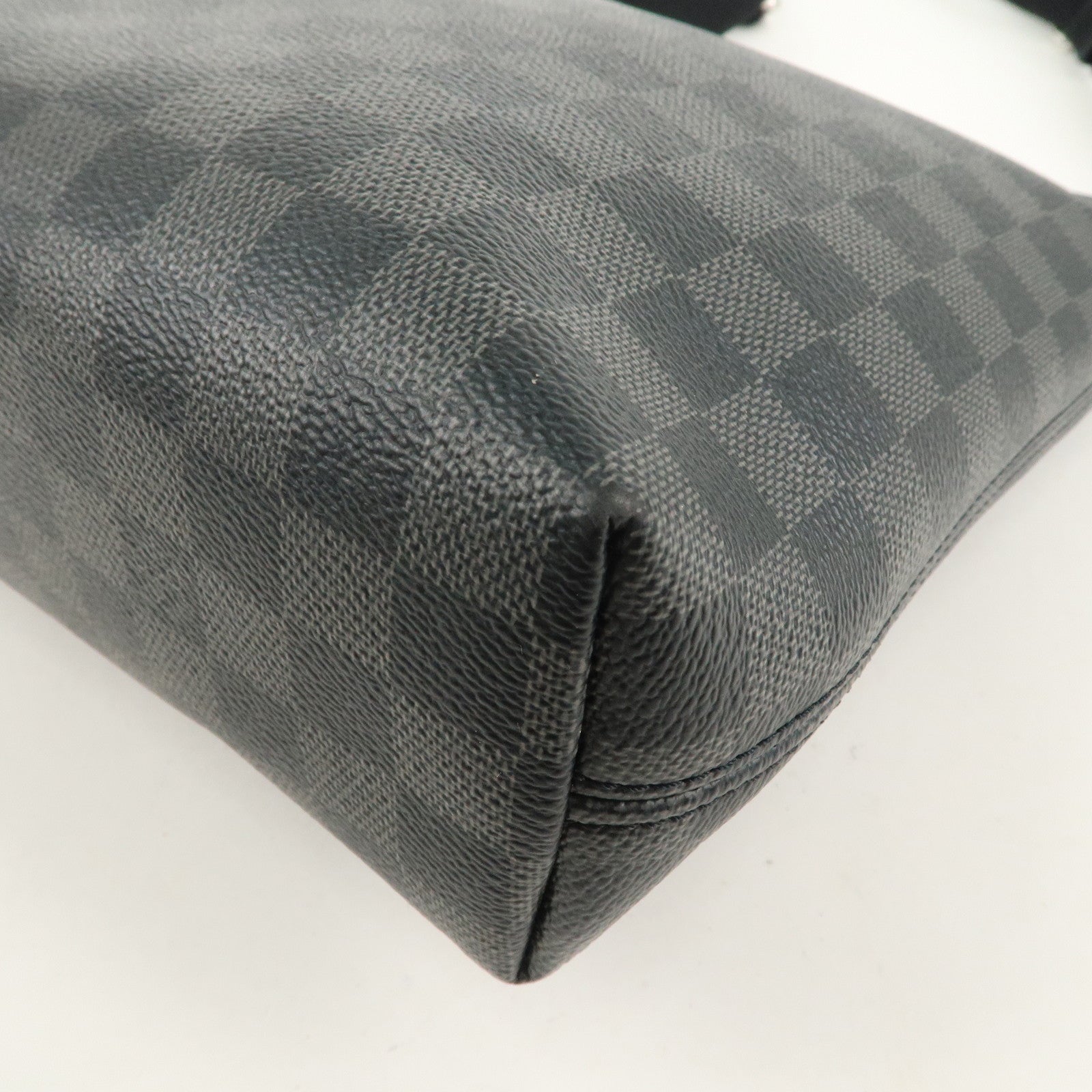 Louis Vuitton Damier Graphite Mick PM Shoulder Bag N40003