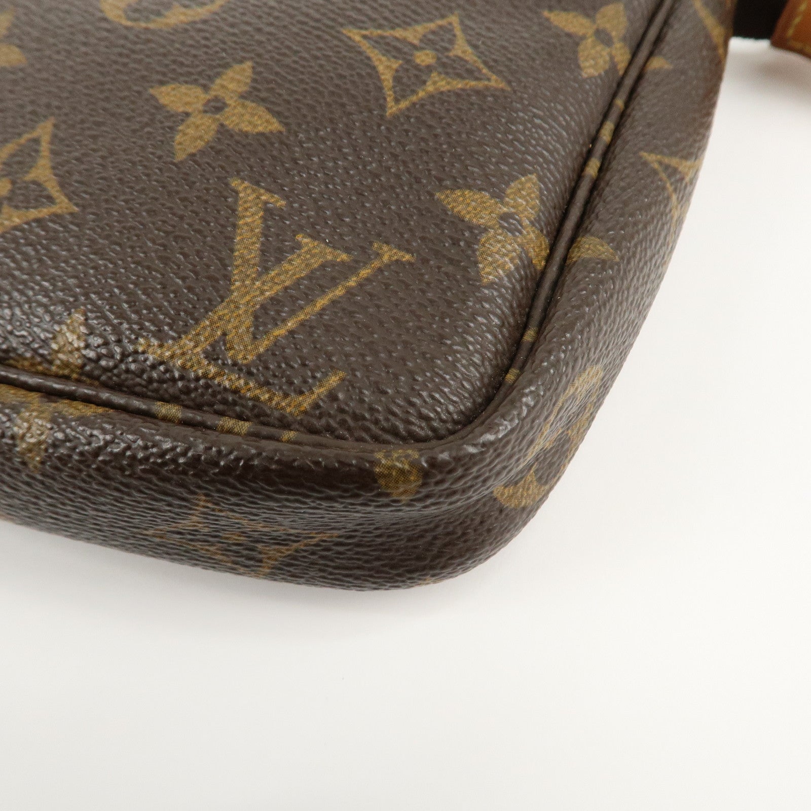 Louis Vuitton Monogram Pochette Accessoires Pouch M51980