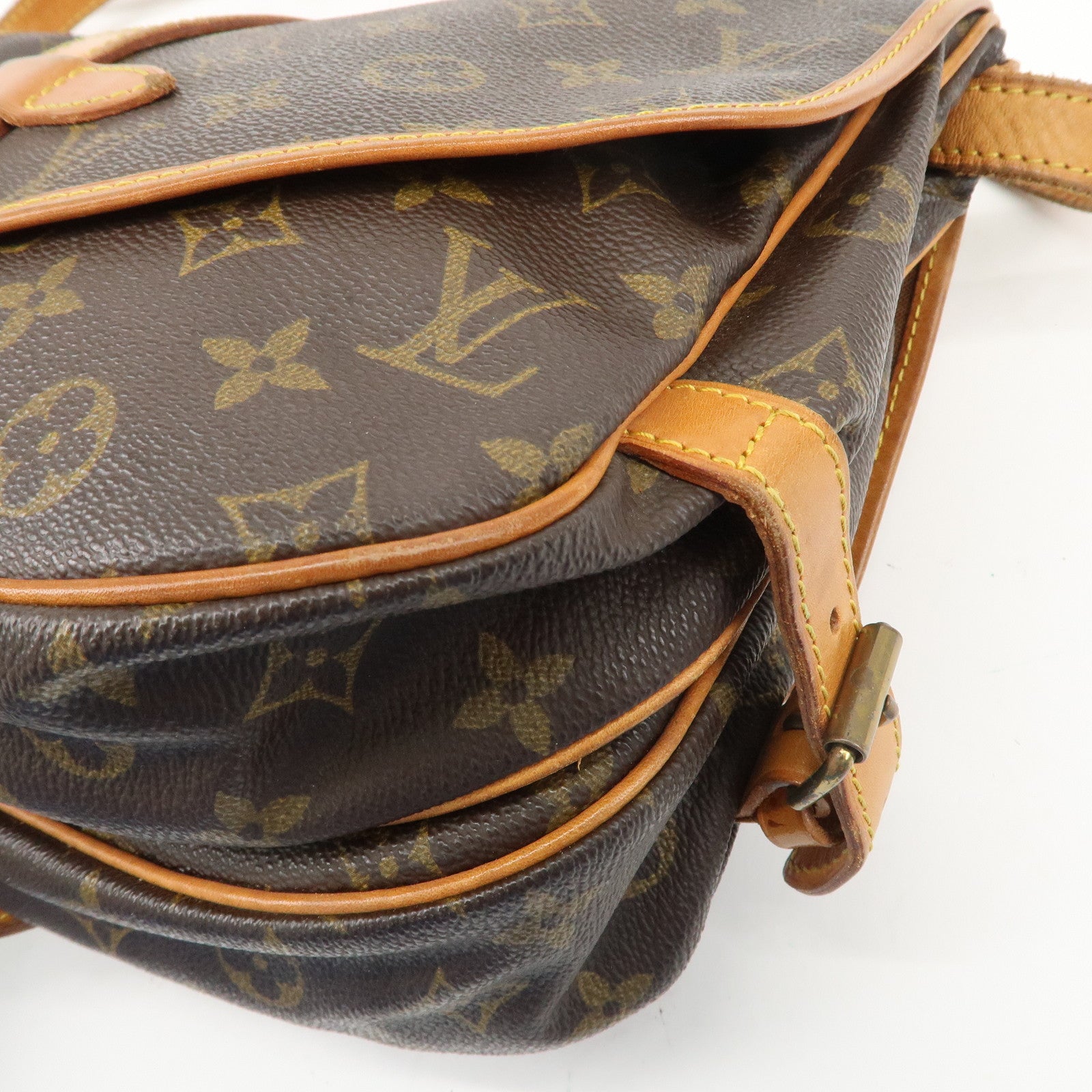 Louis Vuitton Monogram Saumur 30 Crossbody Bag Brown M42256 Used