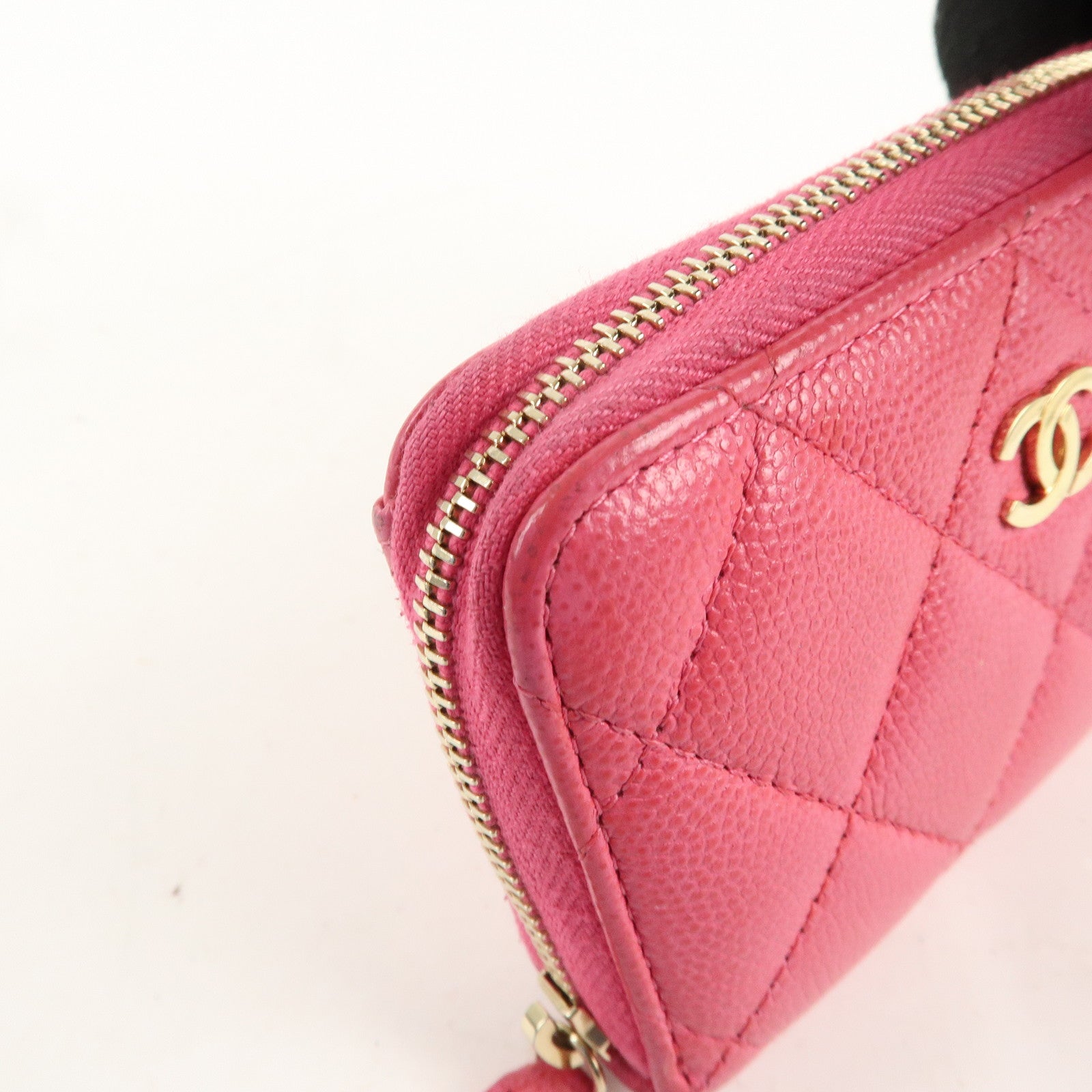 CHANEL Matelasse Caviar Skin Round Zippy Coin Case Pink A84511