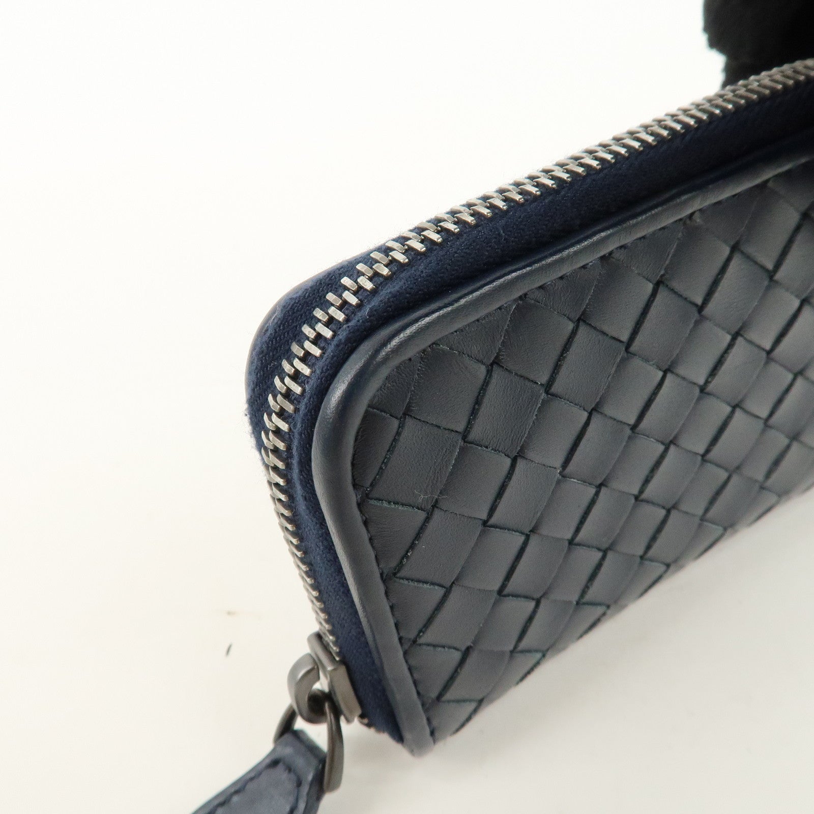 BOTTEGA VENETA Intrecciato Leather Zip Round Coin Case Navy