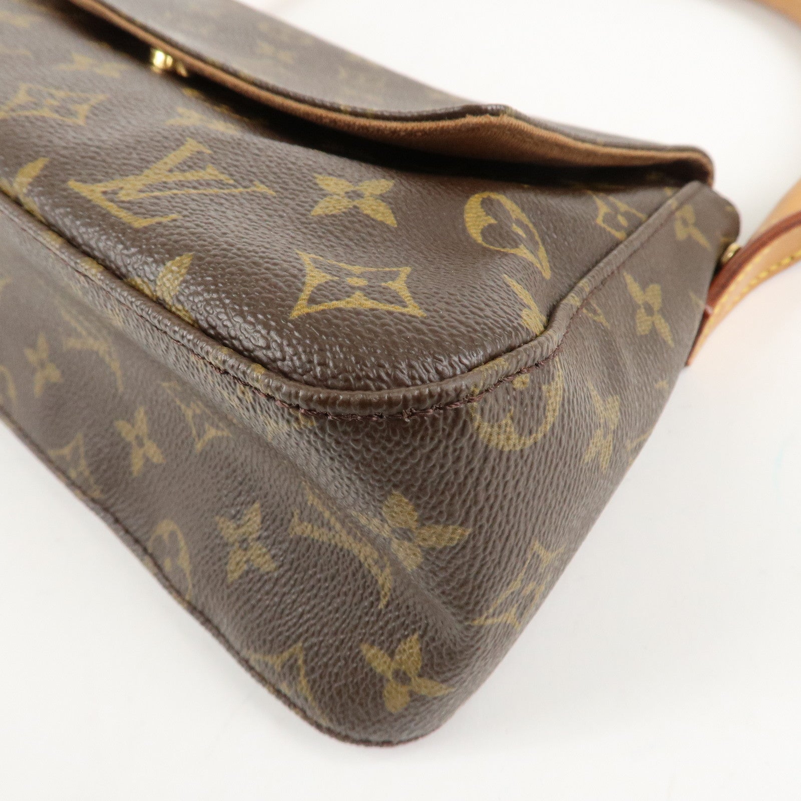 Louis Vuitton Monogram Mini Looping Shoulder Bag Hand Bag M51147