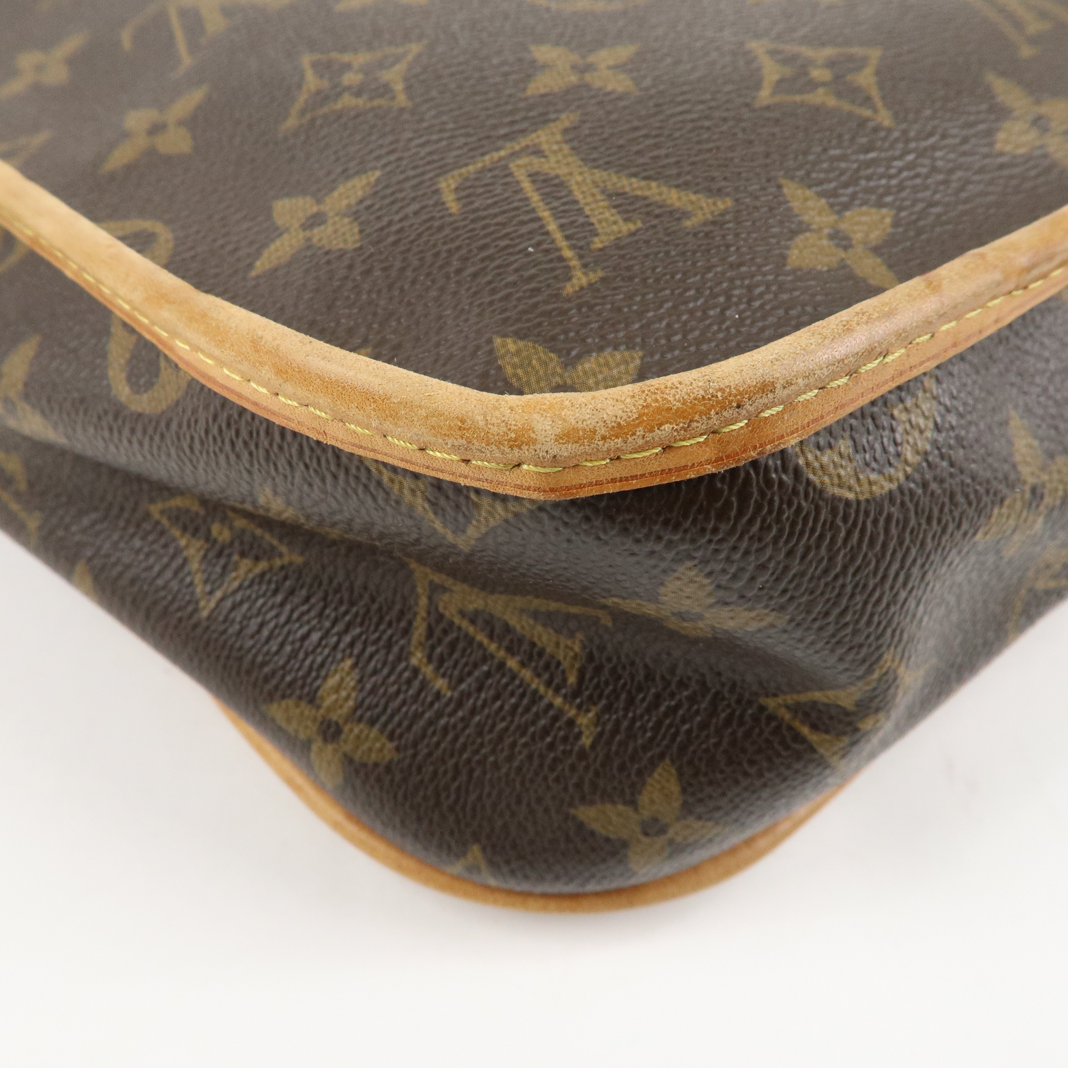 Louis Vuitton Monogram Messenger Bosphore PM Shoulder Bag M40106