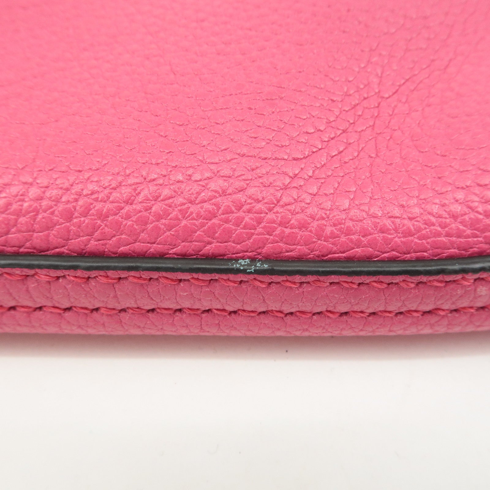 GUCCI Leather Logo Clutch Bag Pink 500981