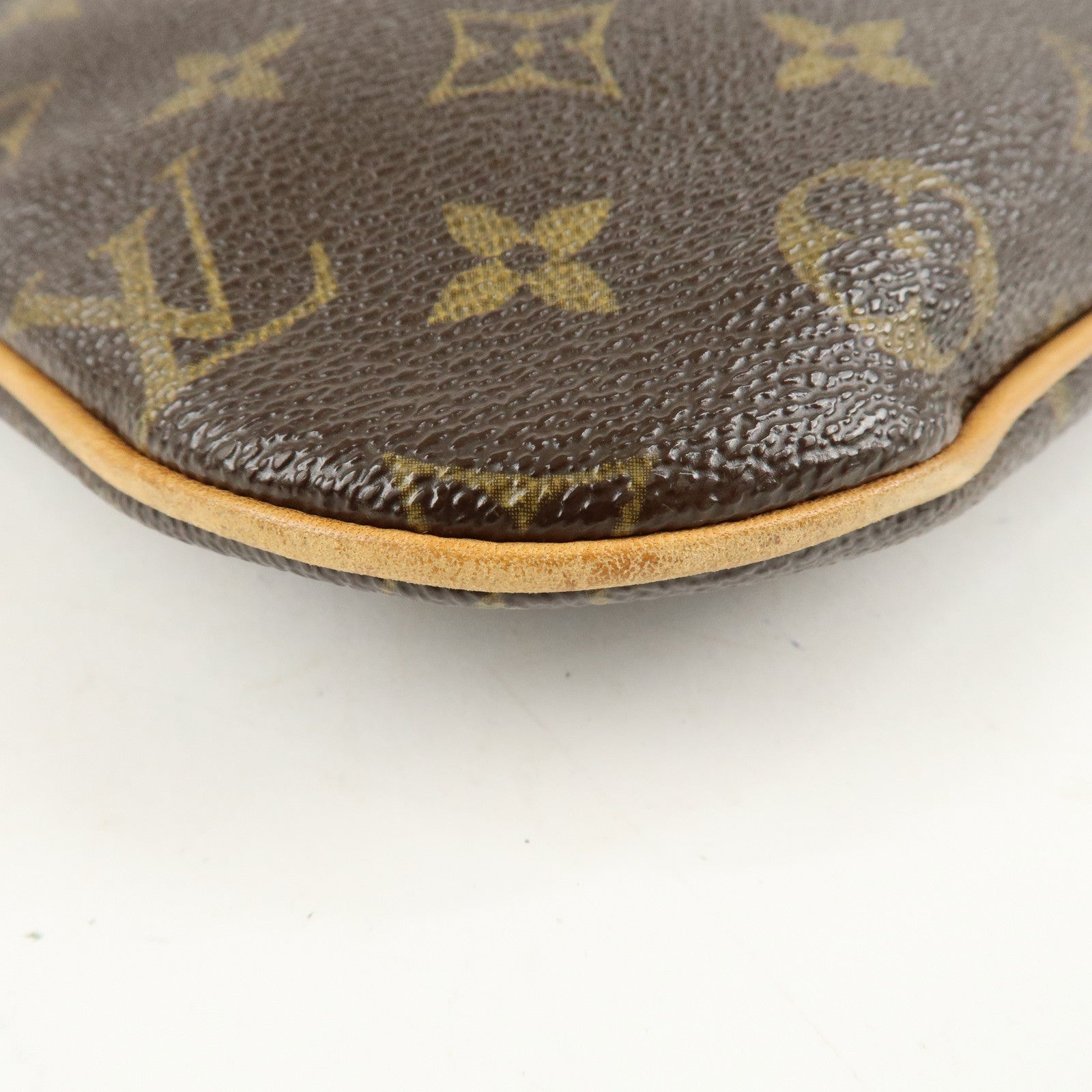 Louis Vuitton Monogram Pochette Bosphore Shoulder Bag M40044