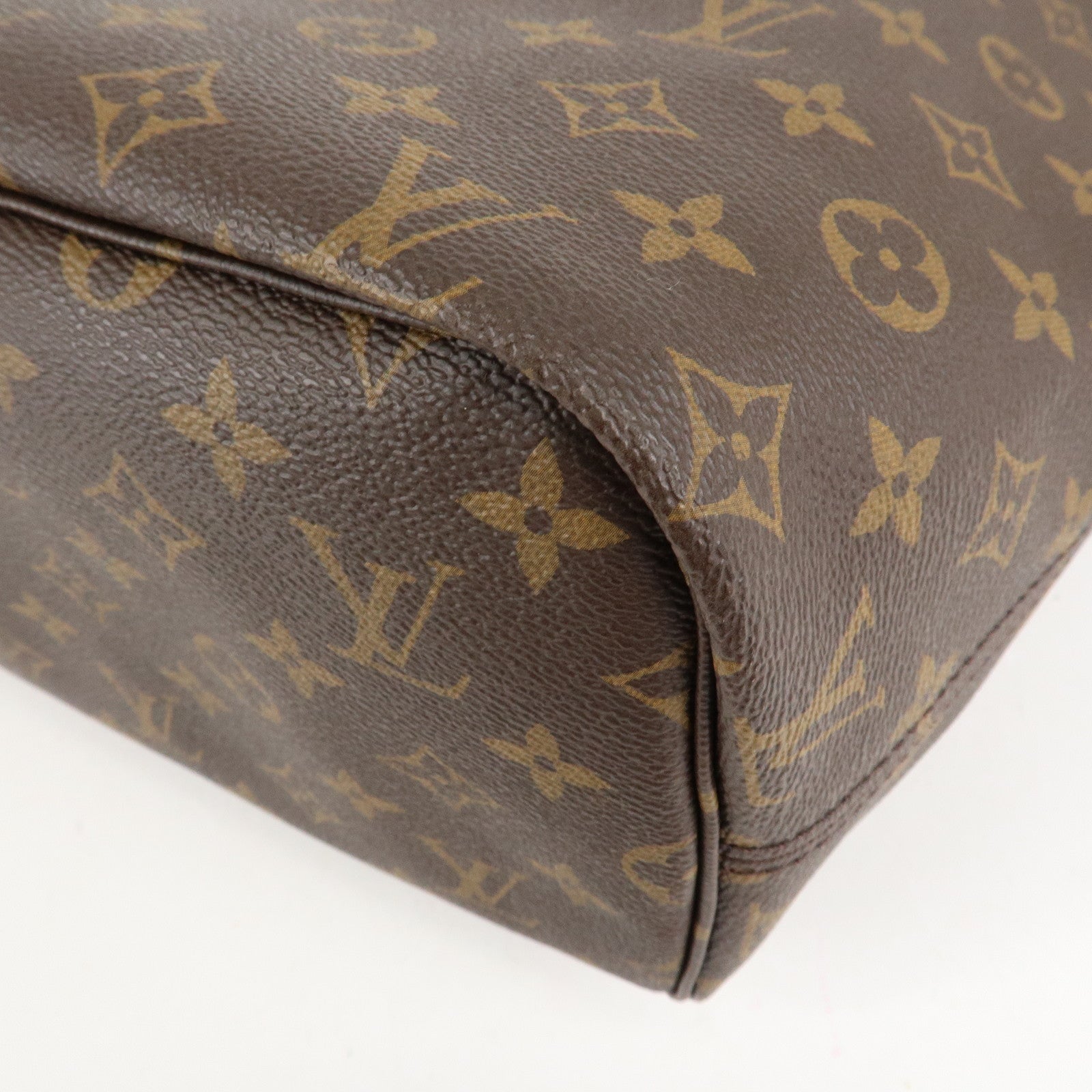 Louis Vuitton Monogram Neverfull MM Tote Bag Fuchisia M40996