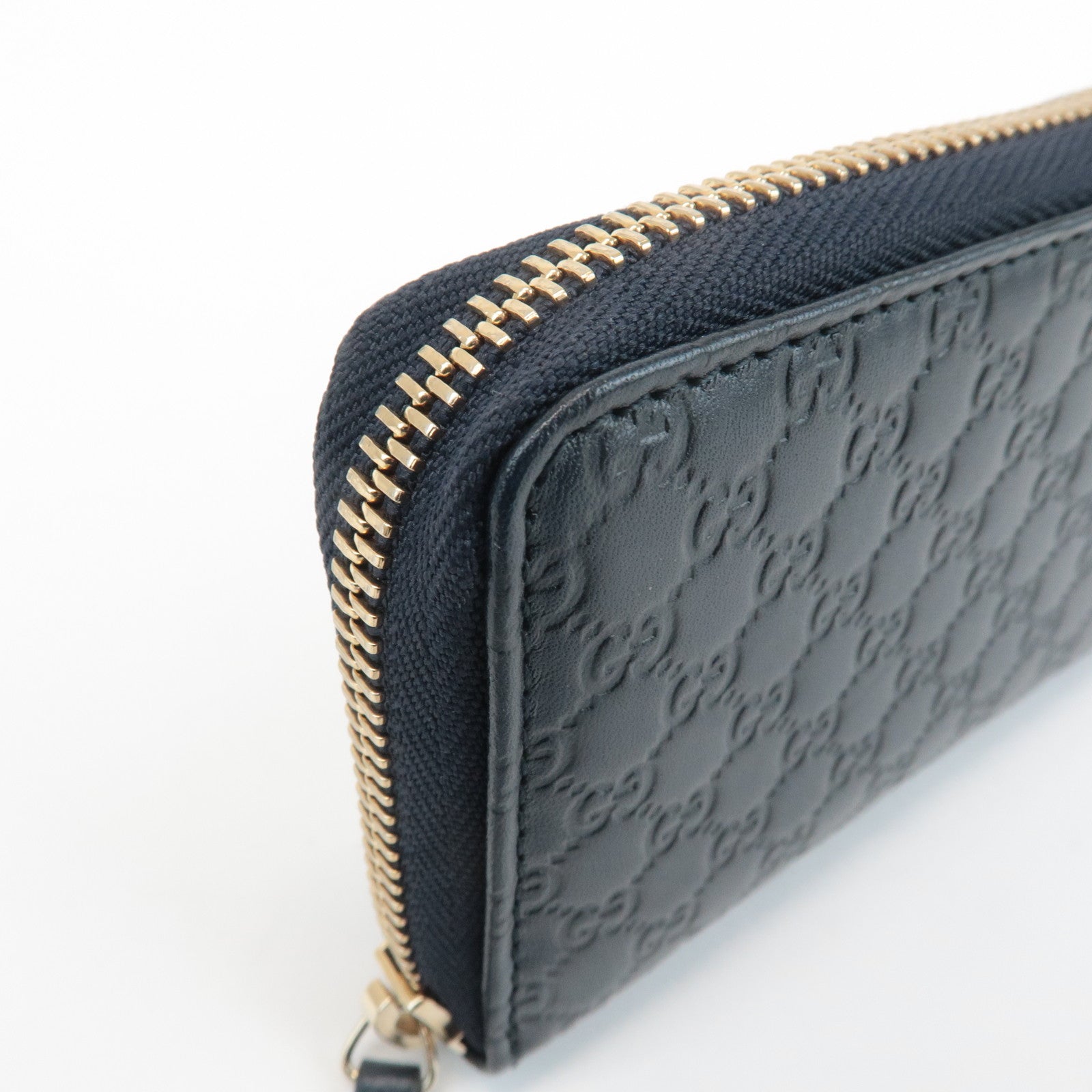 GUCCI Micro Guccissima Leather Zip Around Card Case Navy 255452 Used