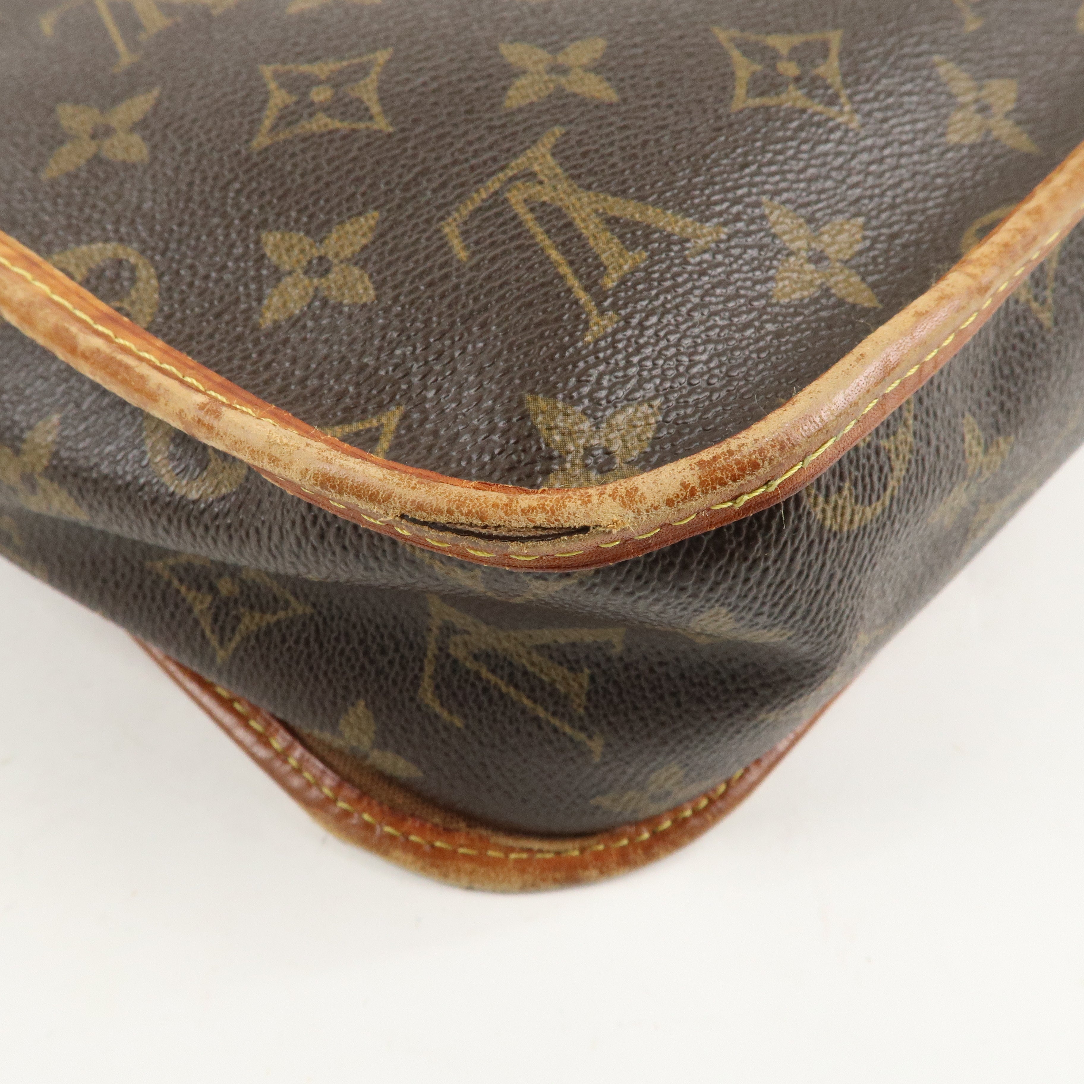 Louis Vuitton Monogram Messenger Bosphore PM Shoulder Bag M40106