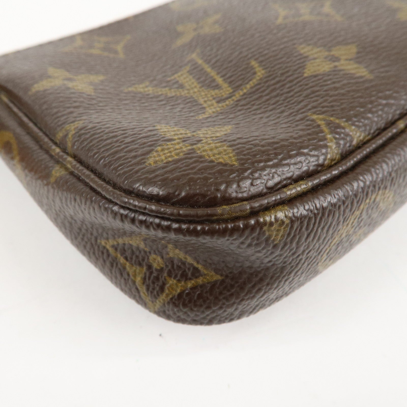 Louis Vuitton Monogram Mini Pochette Accessoires Pouch M58009