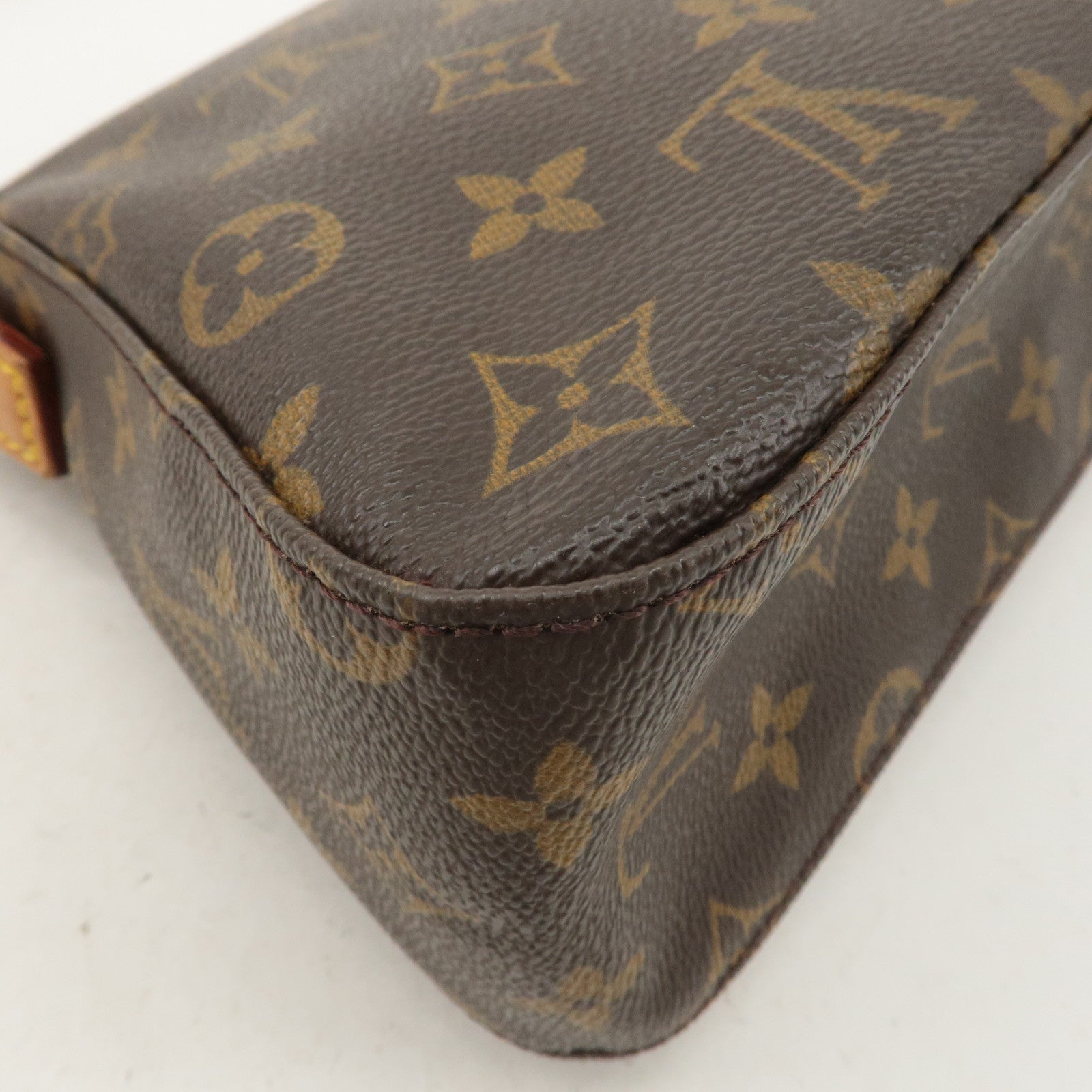 Louis Vuitton Monogram Mini Looping Shoulder Bag Hand Bag M51147