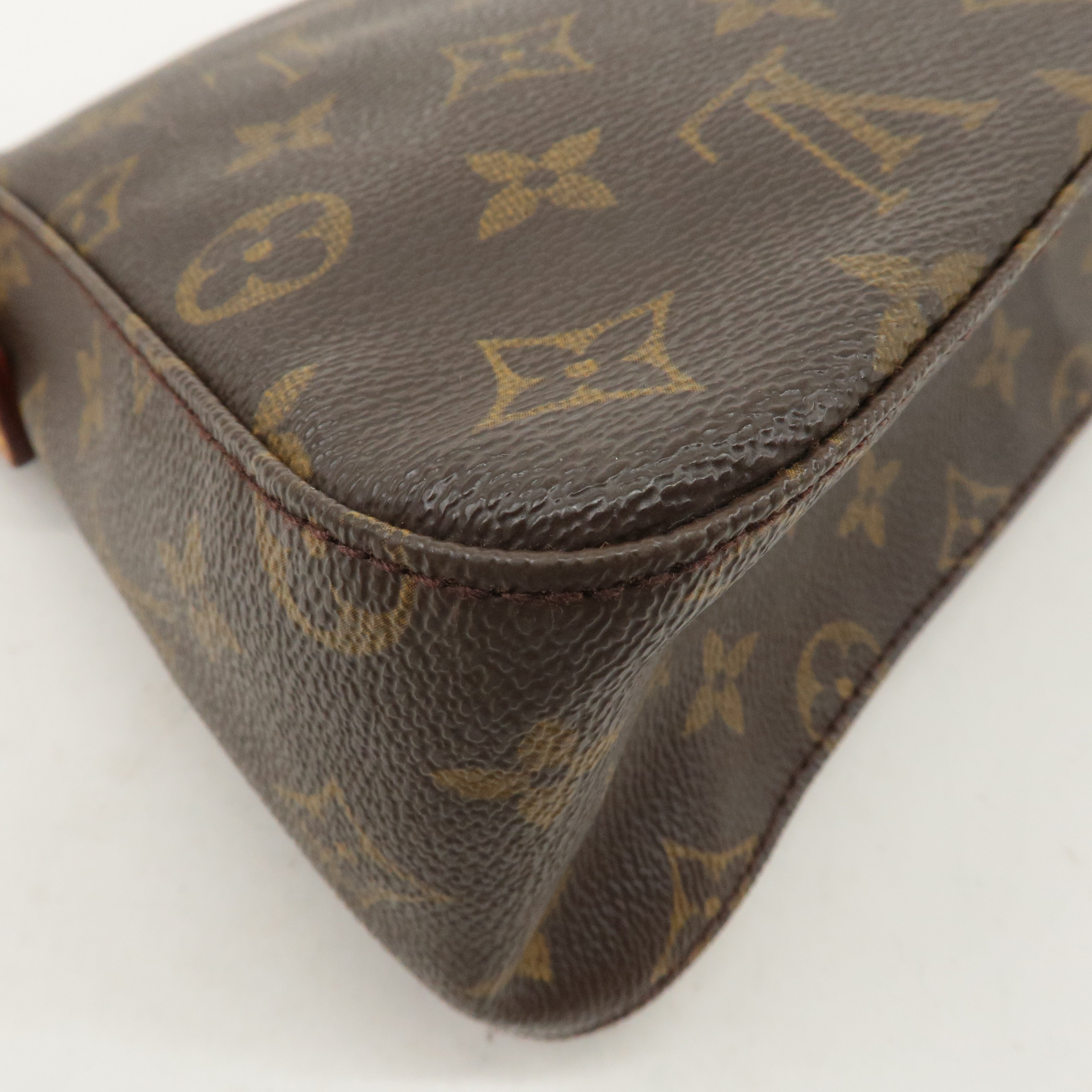 Louis Vuitton Monogram Mini Looping Shoulder Bag Hand Bag M51147