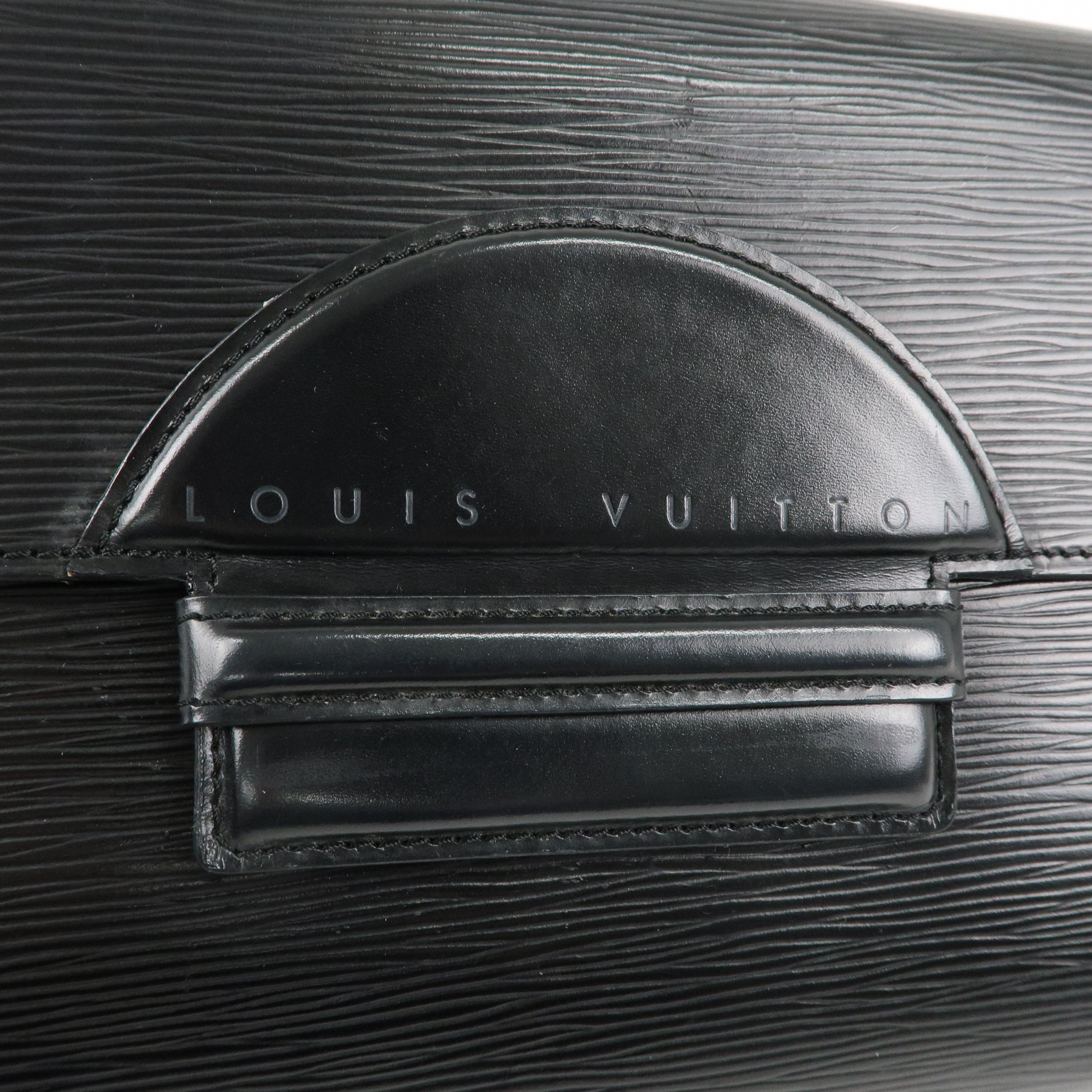 Louis Vuitton Epi Leather Chaillot Clutch Bag Black M52532