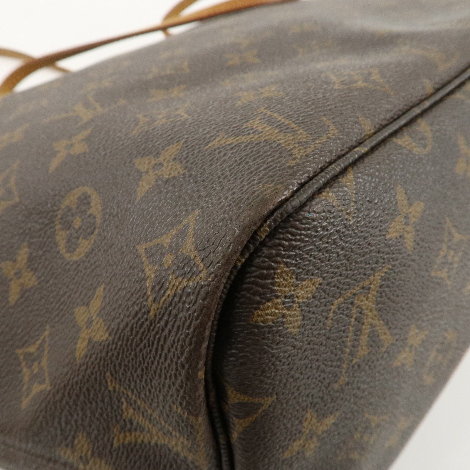 Louis Vuitton Monogram Neverfull MM Tote Bag Brown M40156