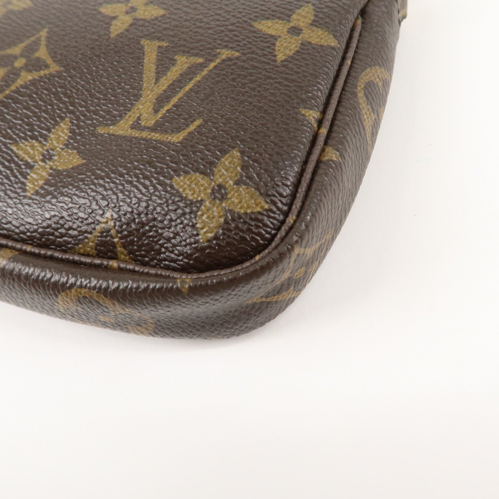 Louis Vuitton Monogram T&B Mini Pochette Accessoires Pouch M60153