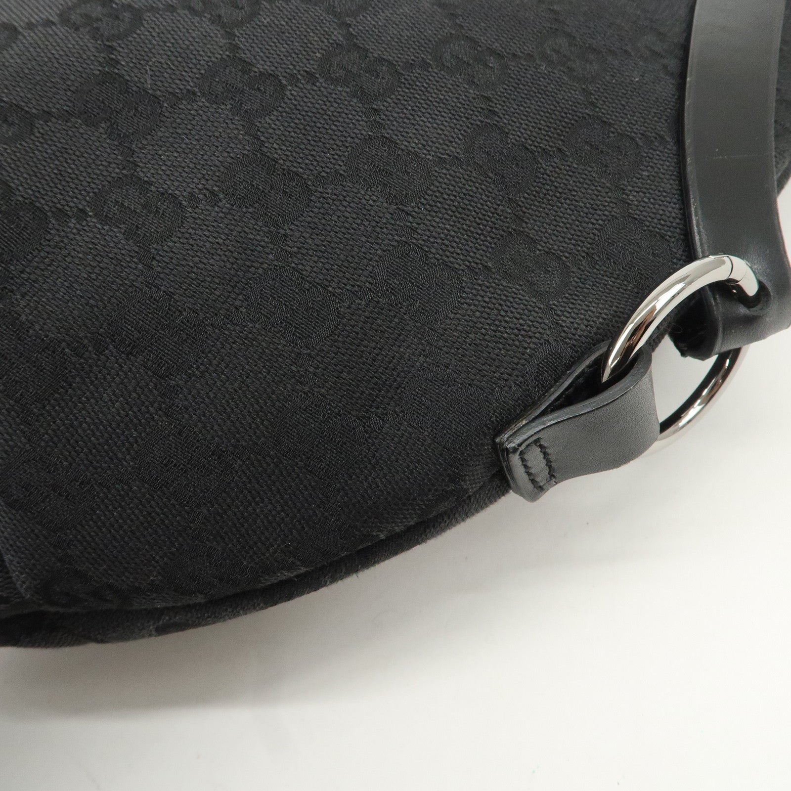 GUCCI GG Canvas Leather Semi Shoulder Bag Black 106250 Used