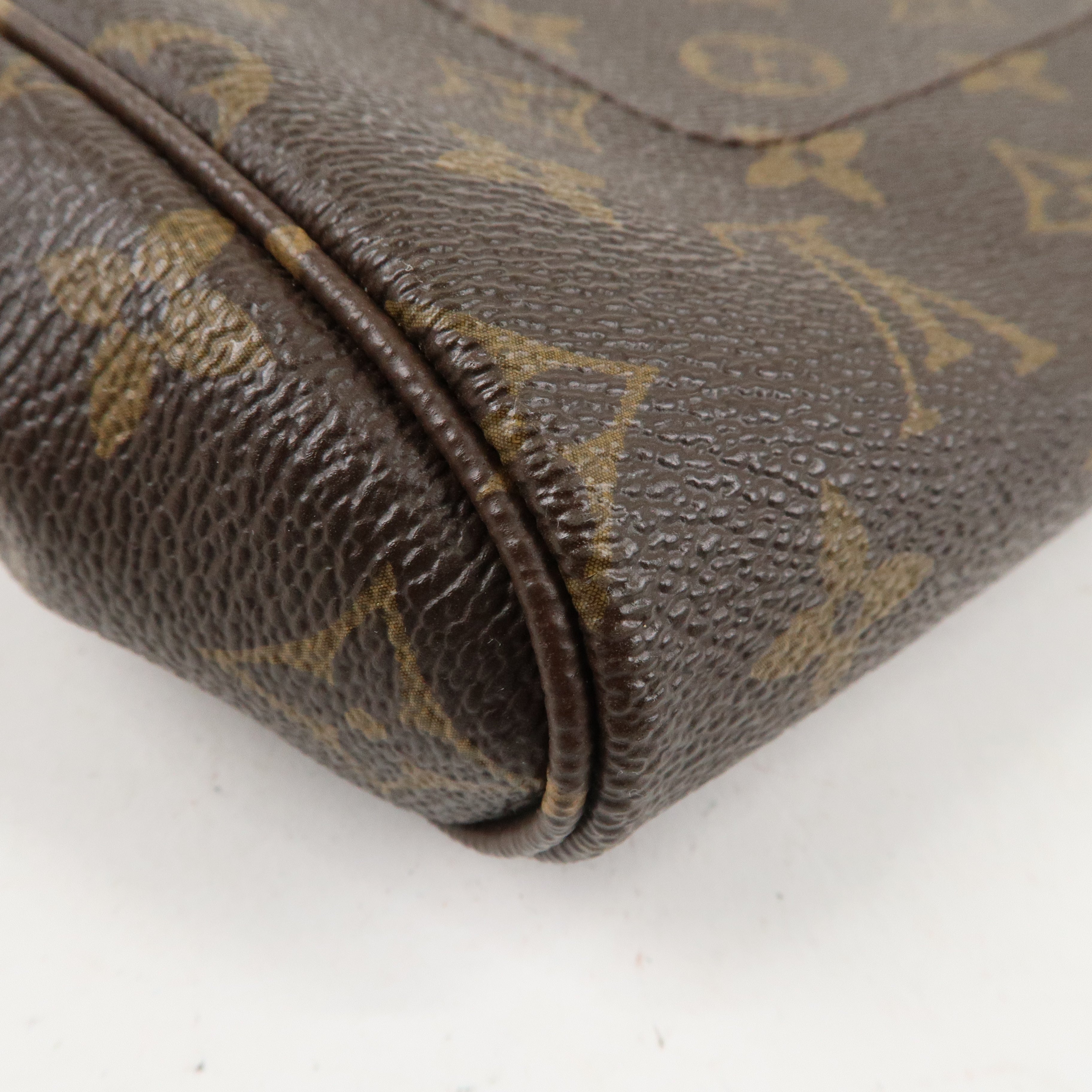 Louis Vuitton Monogram Favorite MM 2Way Shoulder Bag M40718