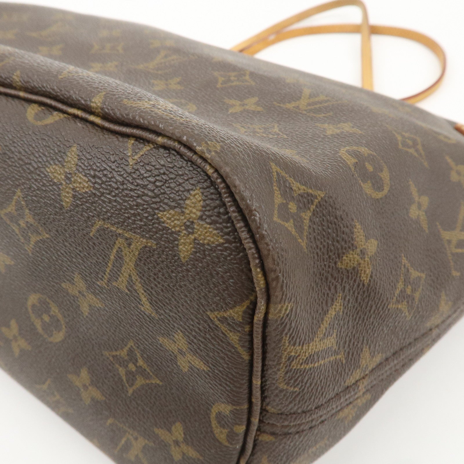 Louis Vuitton Monogram Neverfull MM Tote Bag Brown M40156