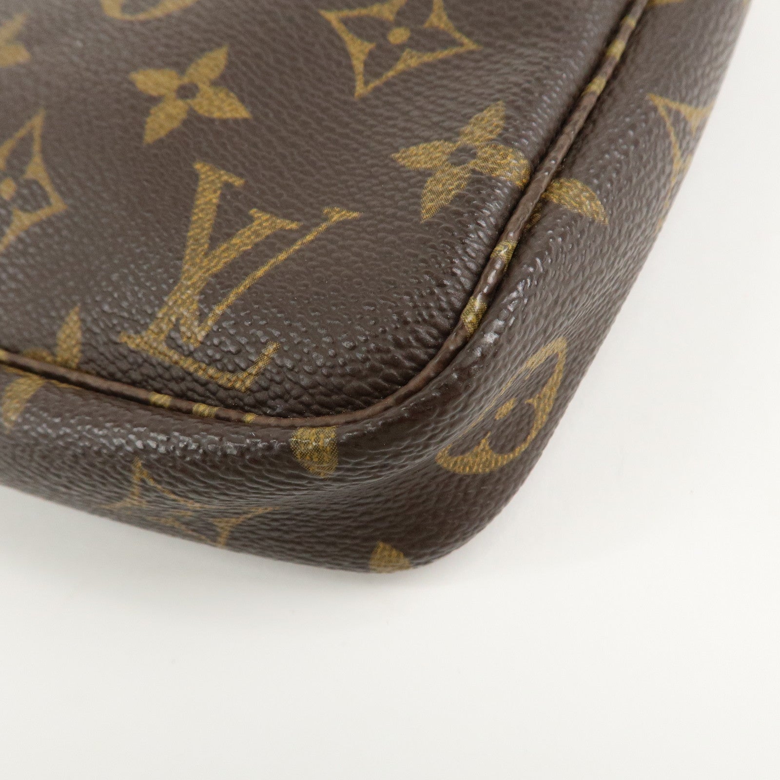 Louis Vuitton Monogram Pochette Accessoires Pouch M51980