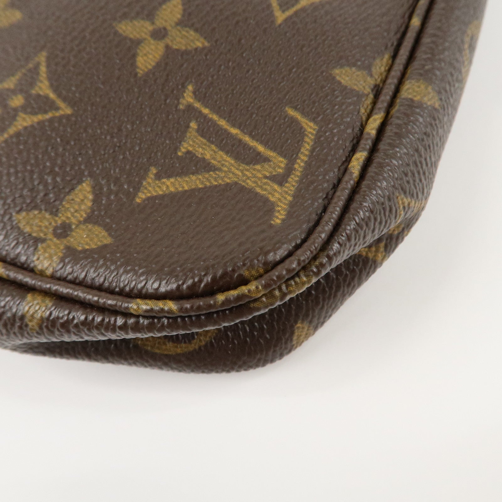 Louis Vuitton Monogram Pochette Accessoires Pouch M51980