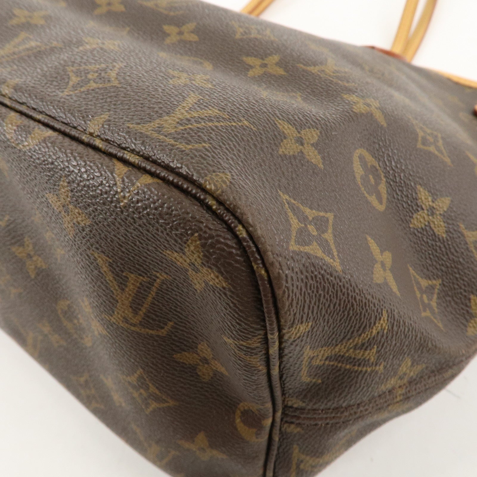 Louis Vuitton Monogram Neverfull MM Tote Bag Brown M40156