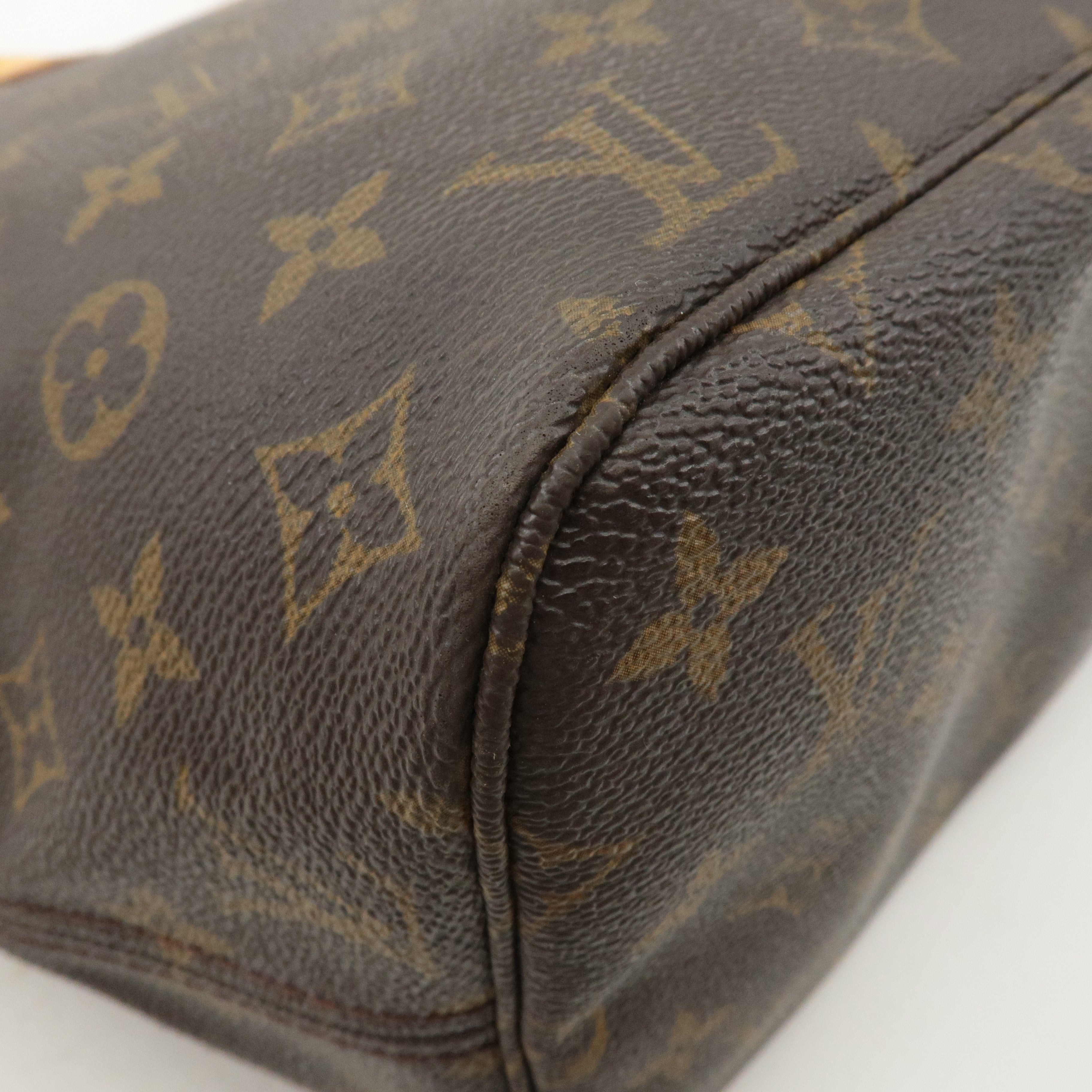 Louis Vuitton Monogram Neverfull MM Tote Bag Brown M40156