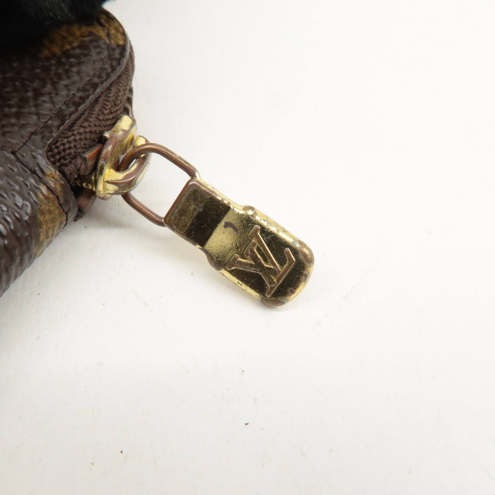 Louis Vuitton Monogram Pochette 6 Cles Key Holder M62610