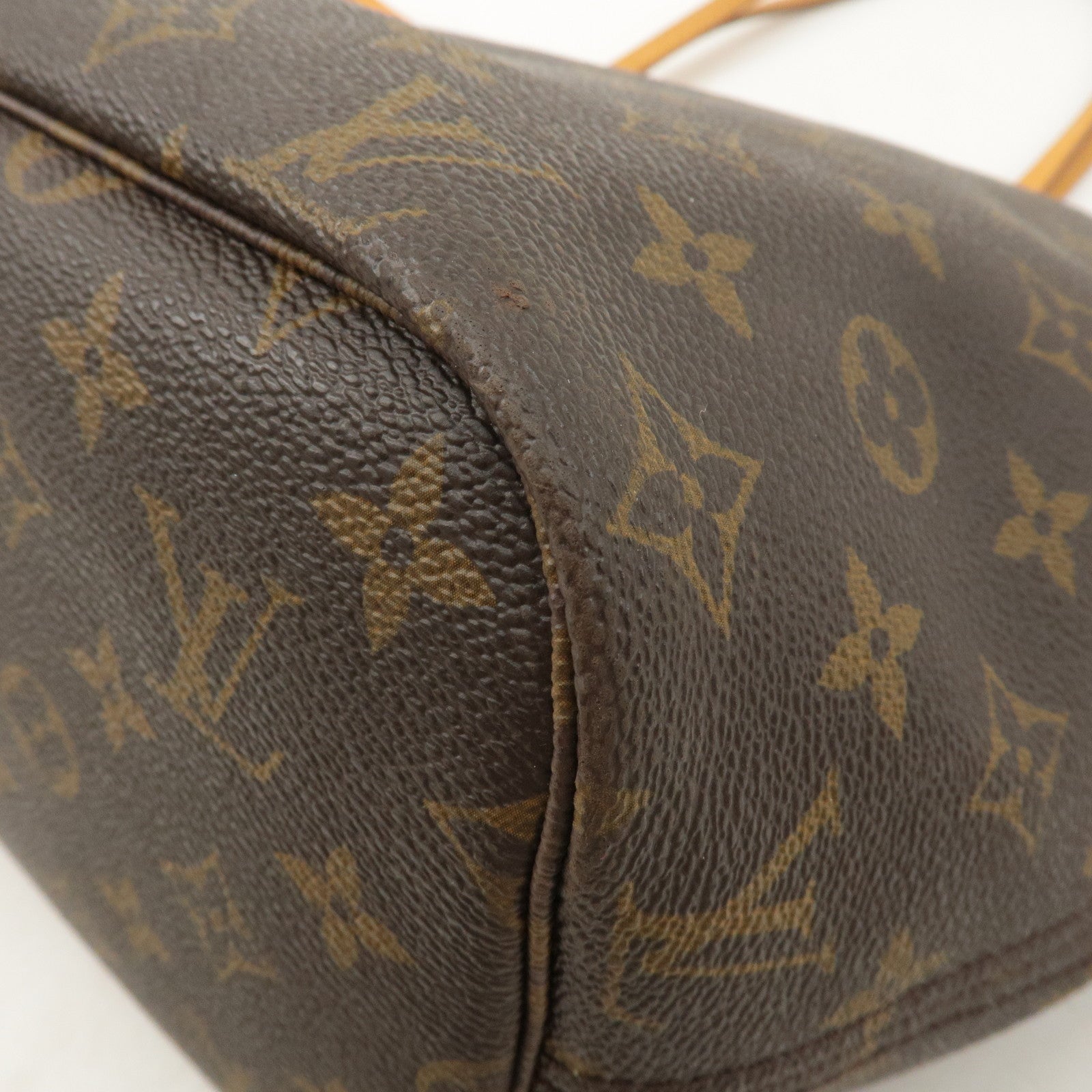 Louis Vuitton Monogram Neverfull MM Tote Bag Brown M40995