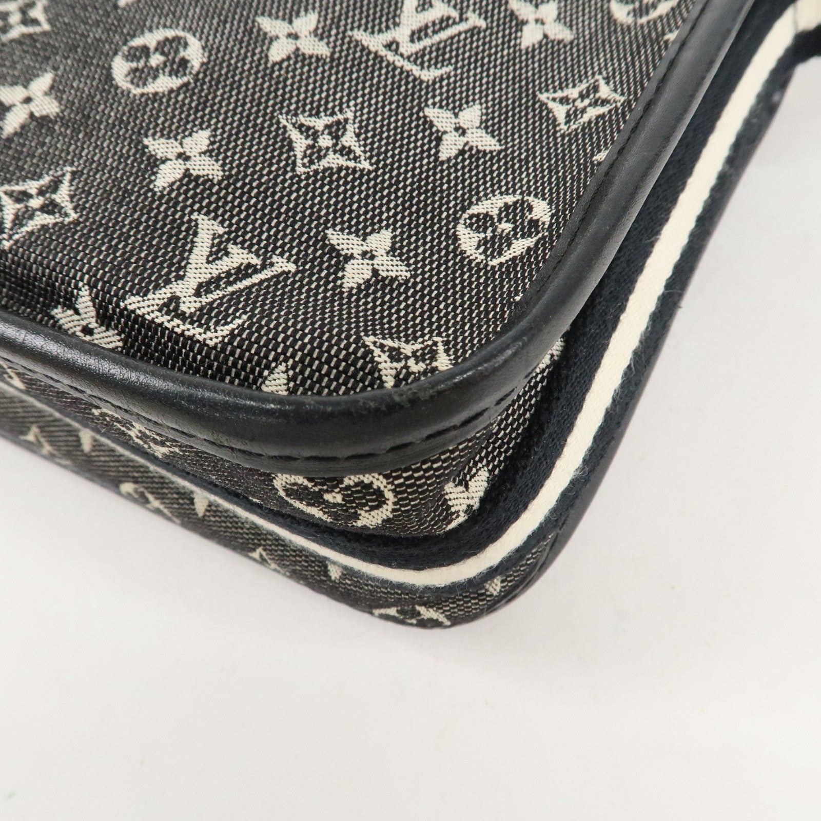 Louis Vuitton Monogram Mini Pochette Catrine Noir M92334