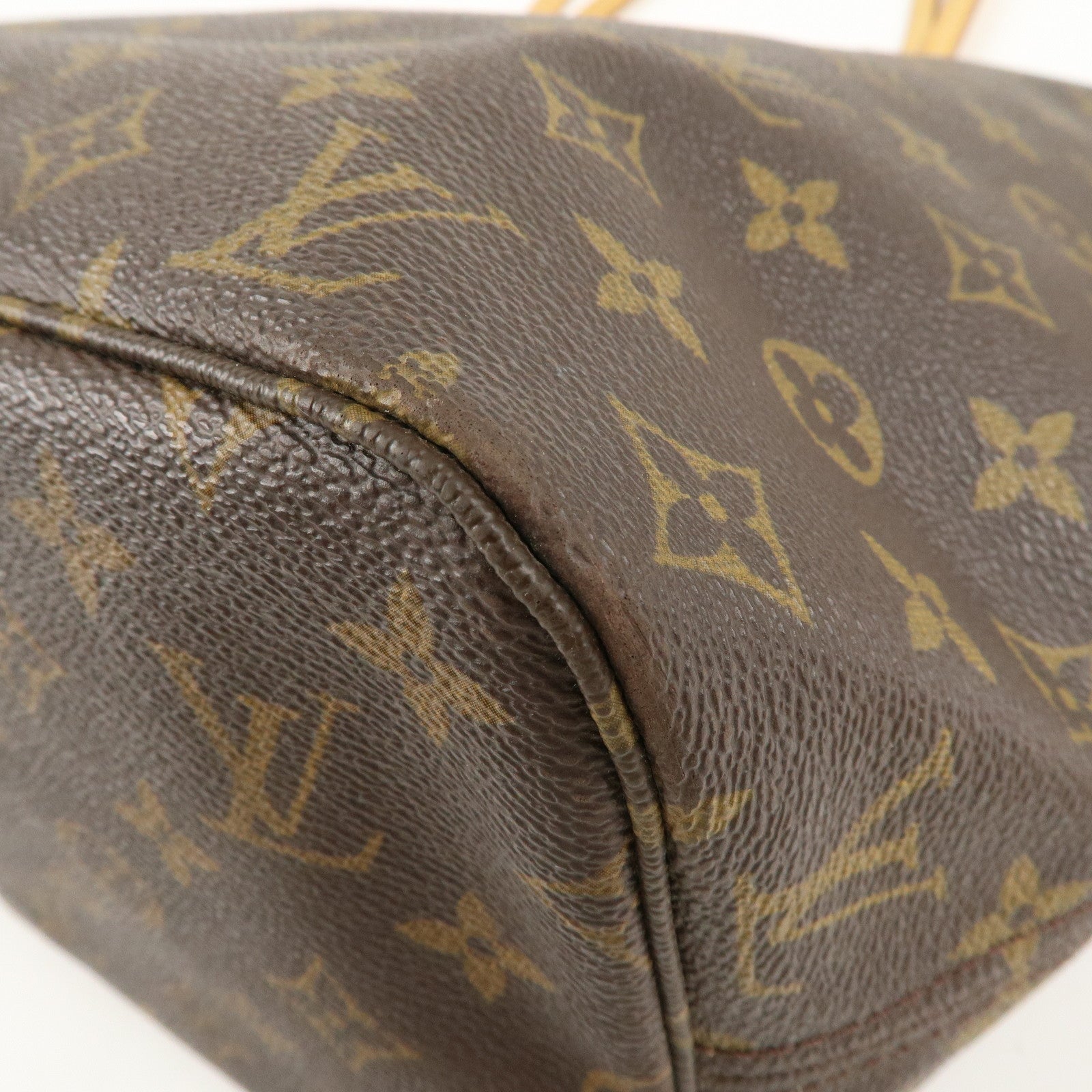 Louis Vuitton Monogram Neverfull MM Tote Bag Brown M40156