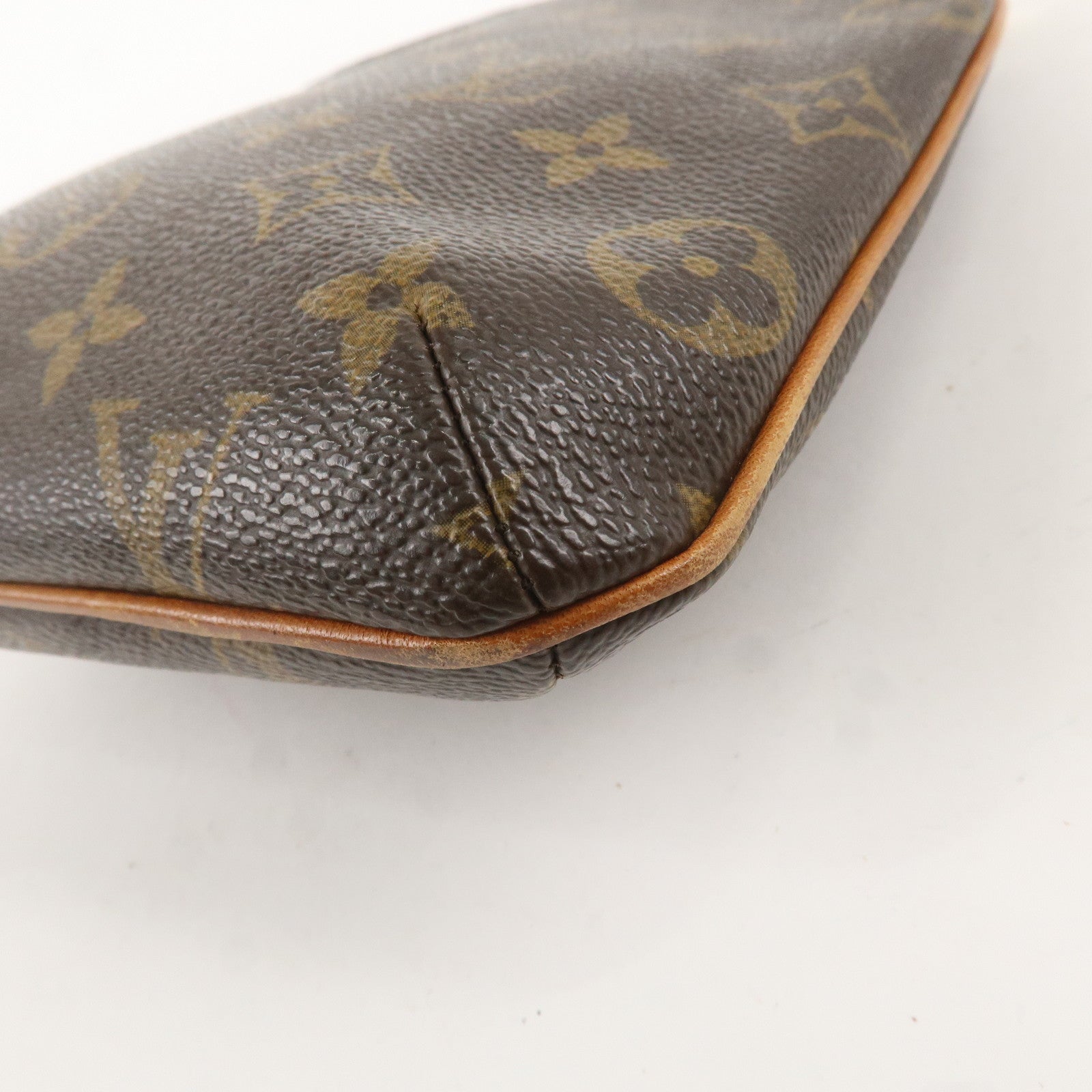 Louis Vuitton Monogram Partition Pouch Clutch Bag M51901