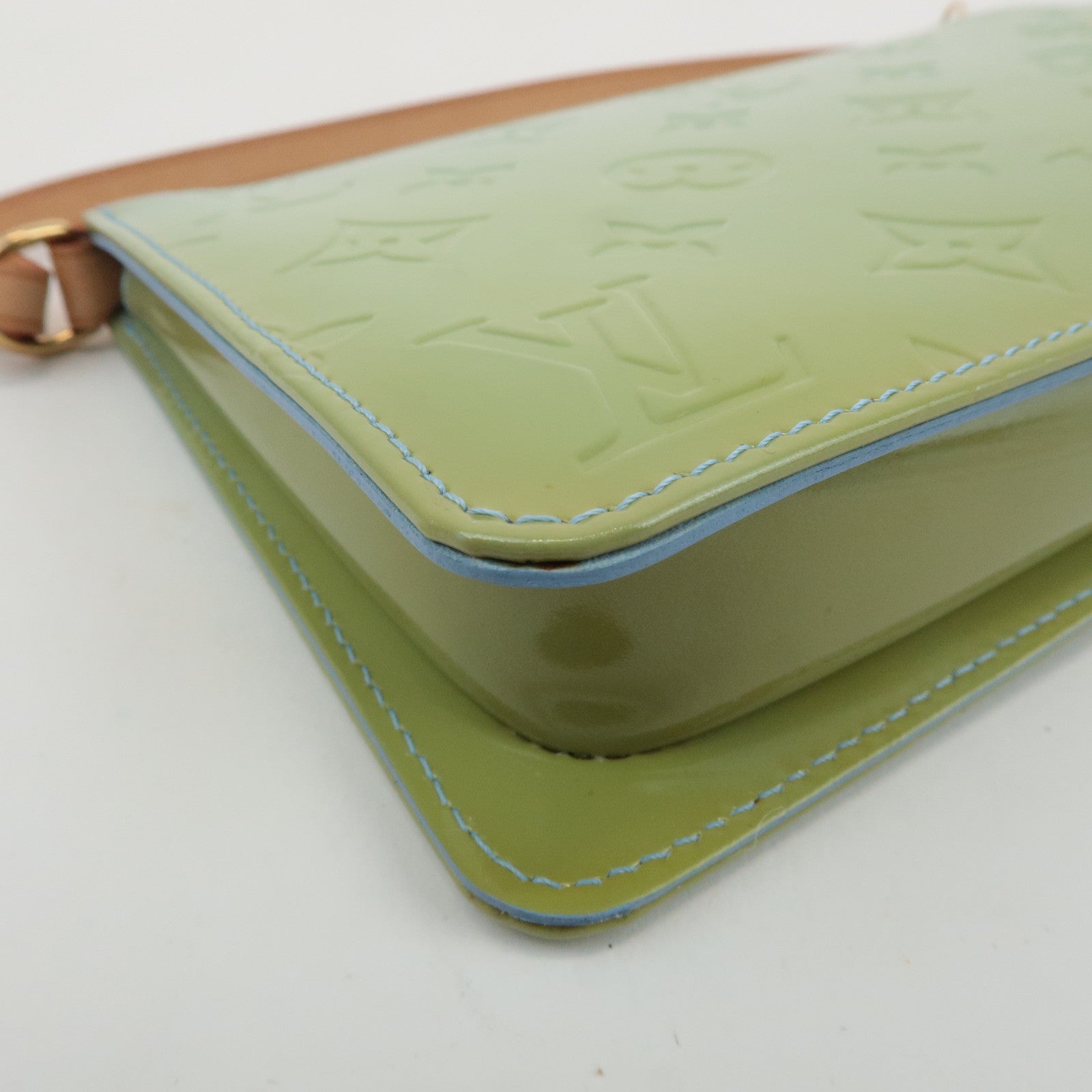 Louis Vuitton Monogram Vernis Lexington Pouch Baby Blue M91011