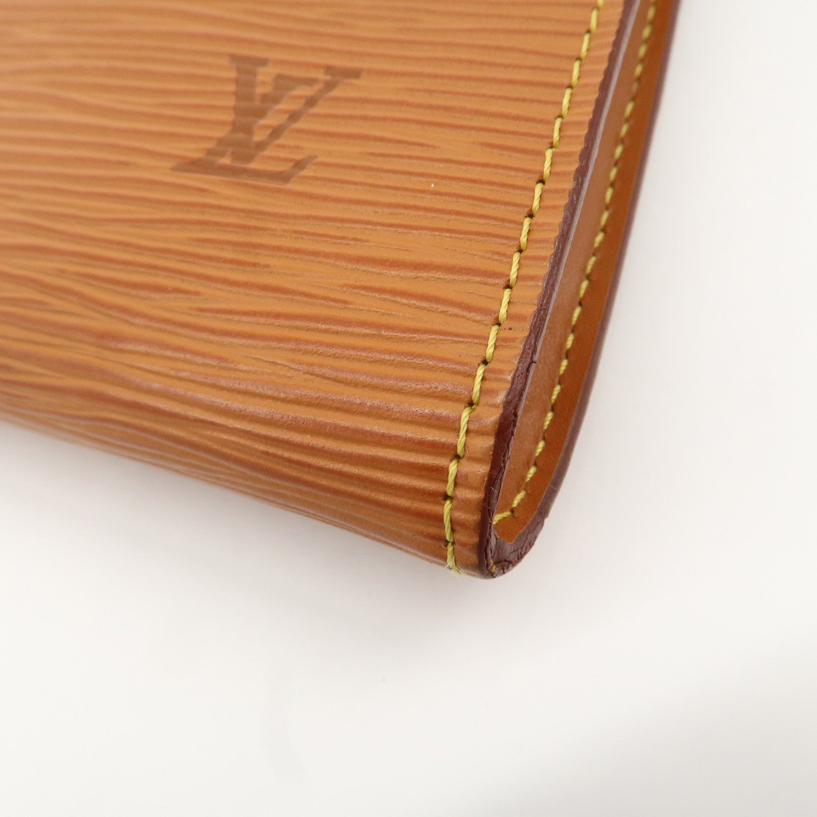 Louis Vuitton Epi Pochette Accessoires Pouch Zipangu Gold M52948 Used