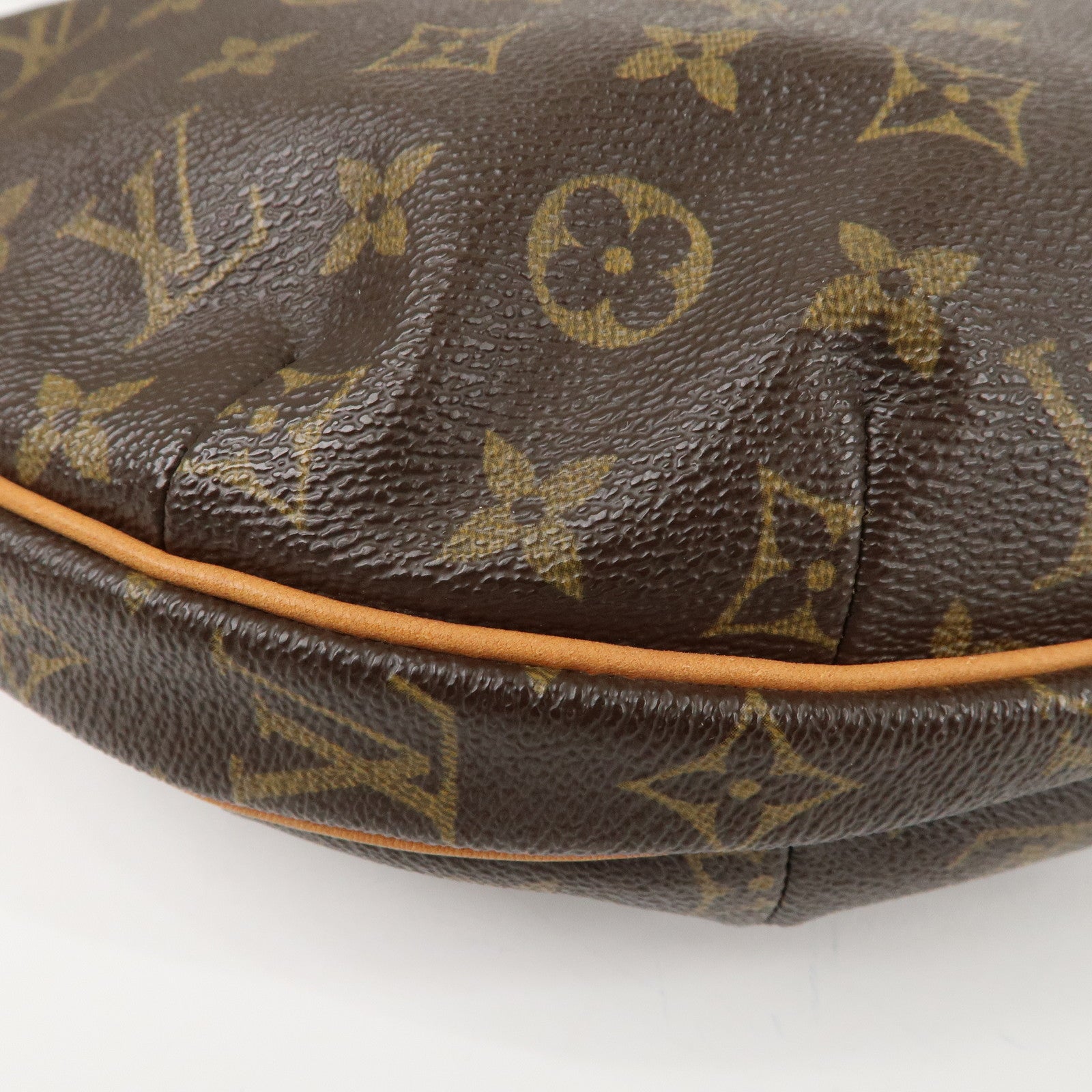 Louis Vuitton Monogram Croissant MM Shoulder Bag Hand Bag M51512