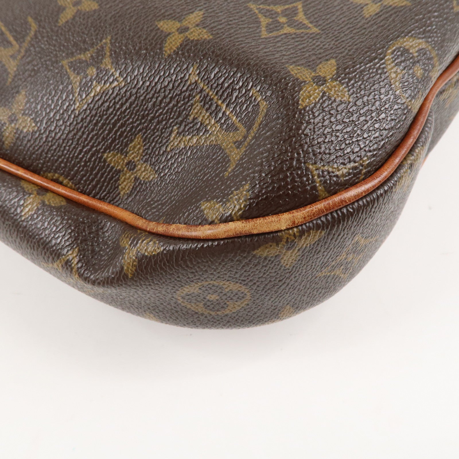 Louis Vuitton Monogram Odeon MM Crossbody Shoulder Bag M56389