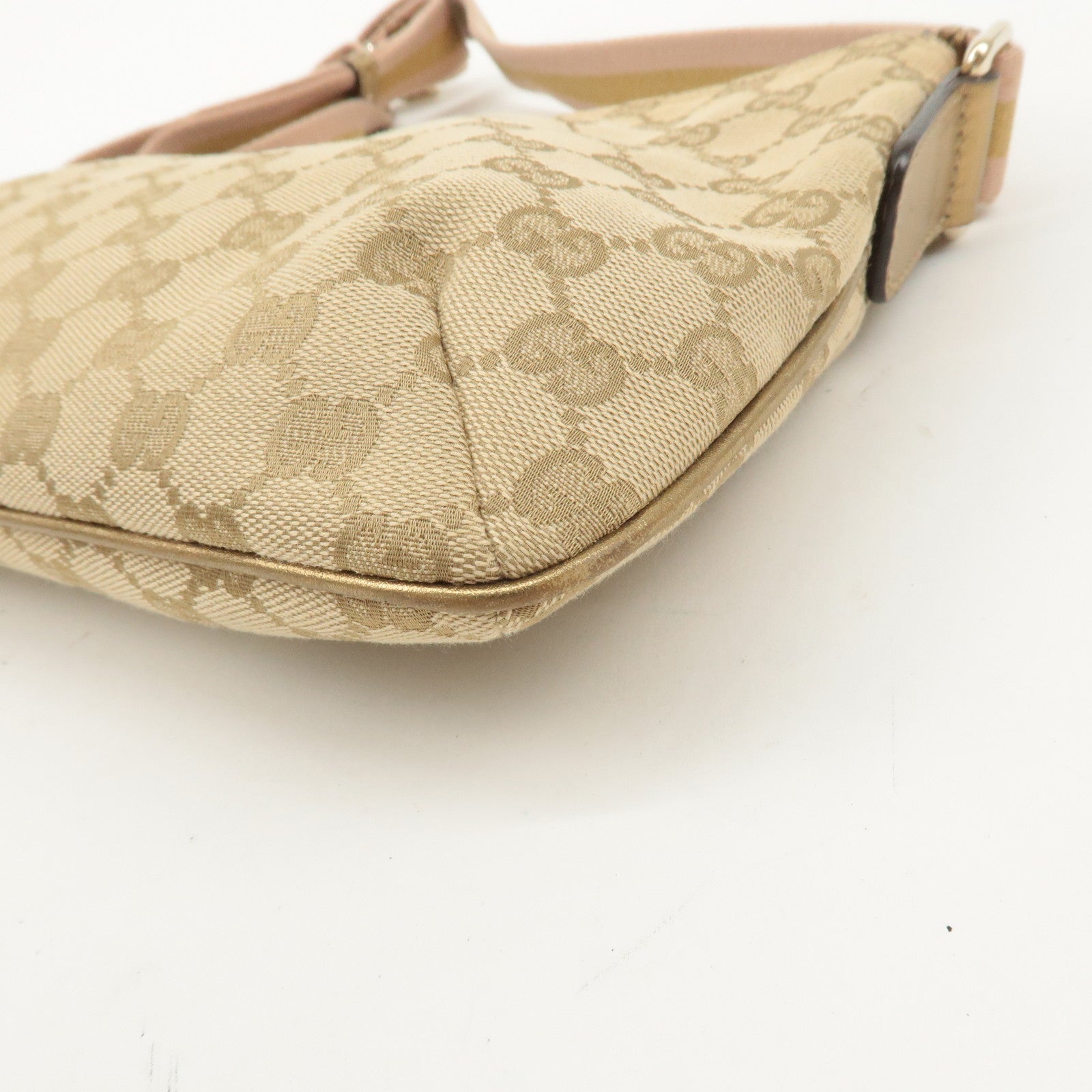 GUCCI GG Canvas Leather Shoulder Bag Purse Beige Gold 189749